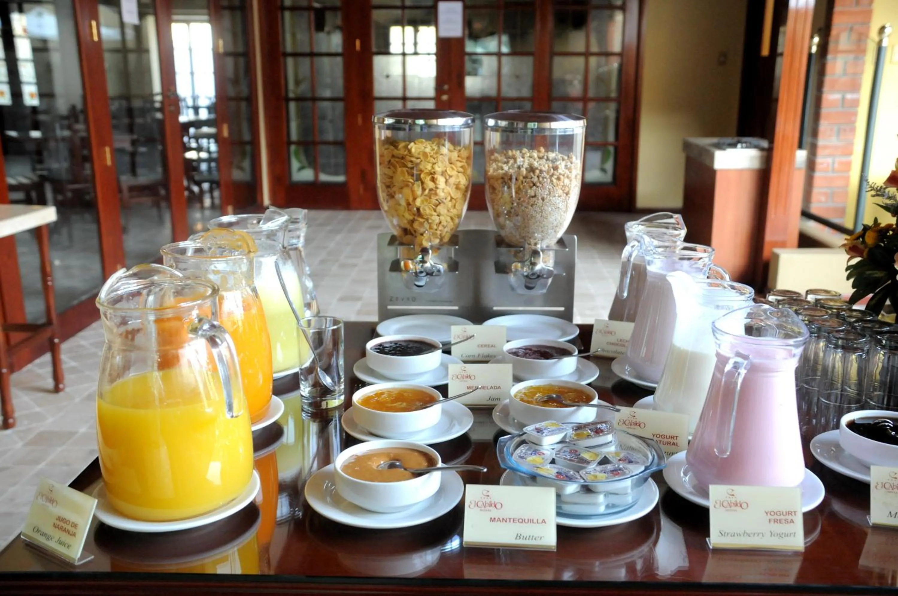 Food in El Cabildo Hotel