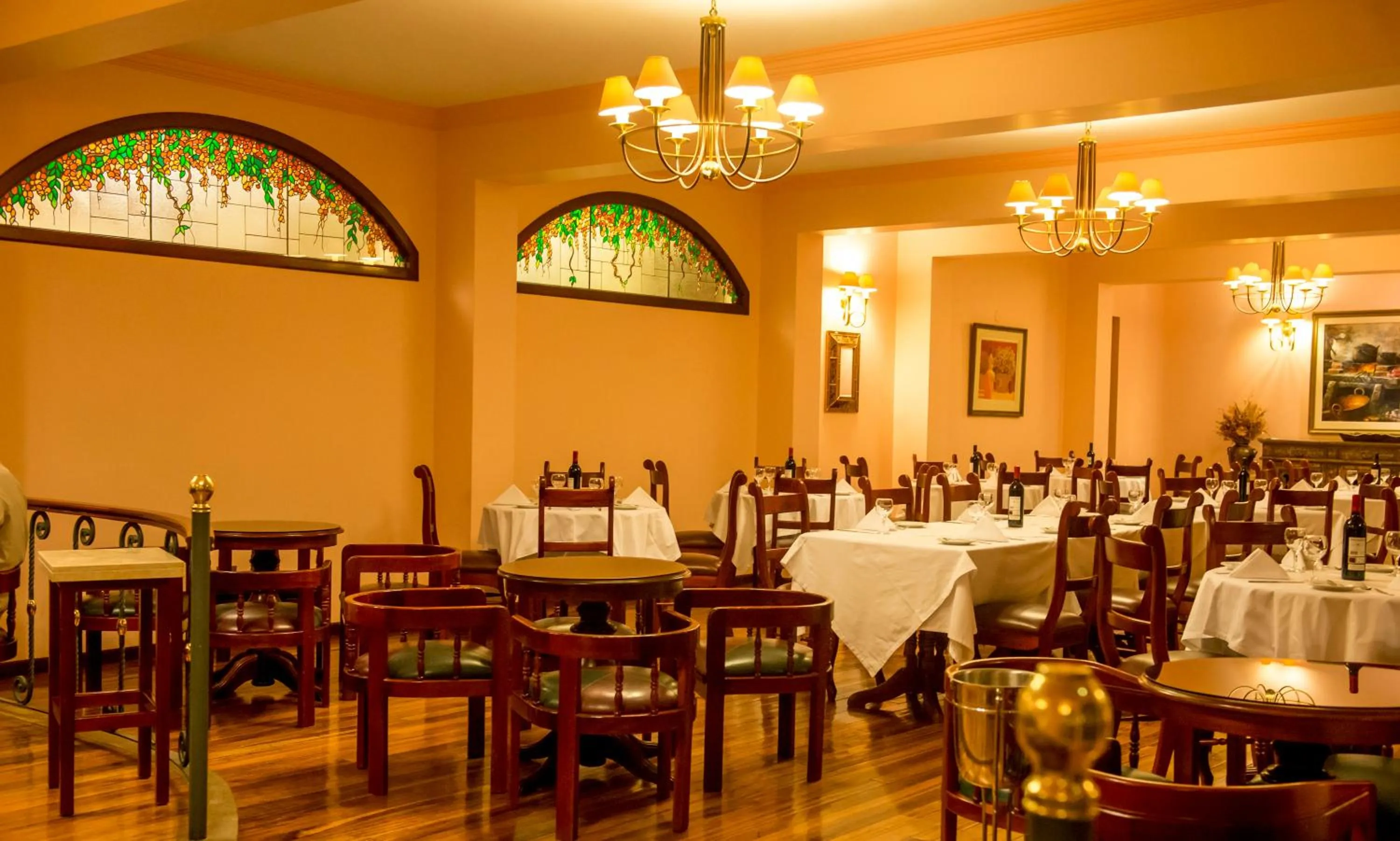 Restaurant/places to eat in El Cabildo Hotel