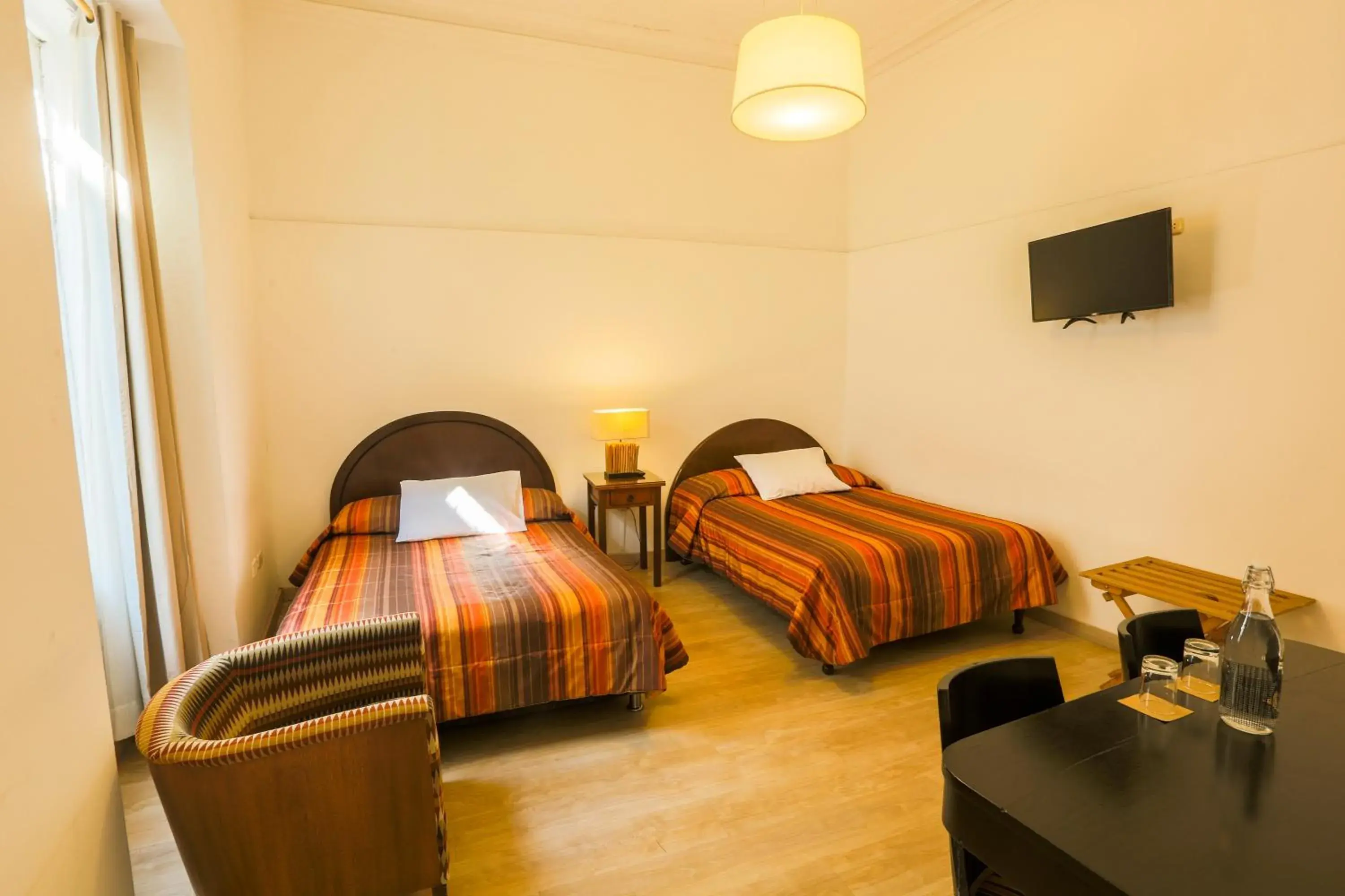 Double or Twin Room with Extra Bed - single occupancy in Hostal Solar Double or Twin Room with Extra Bed - single occupancy in Hostal Solar