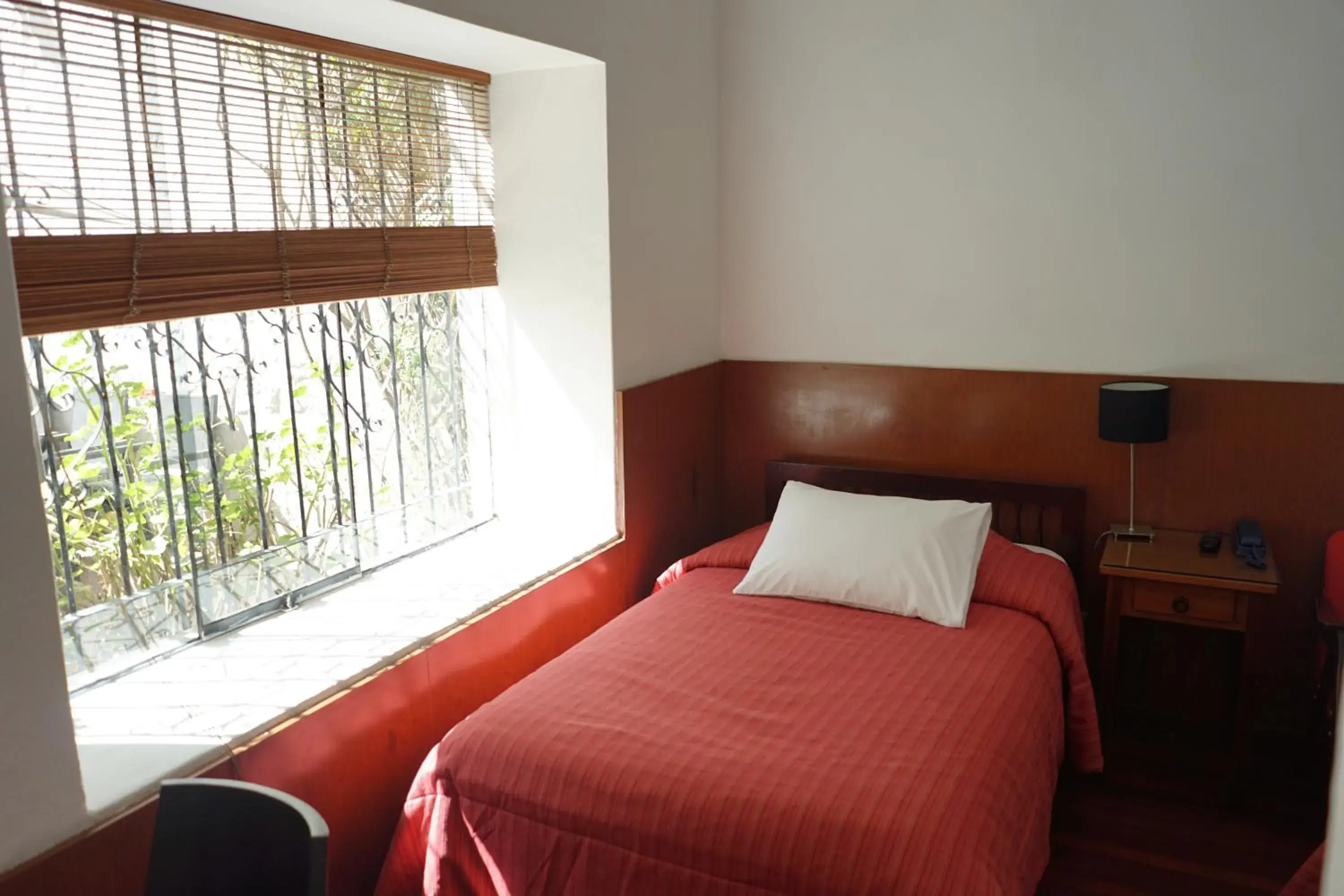 Twin Room in Hostal Solar Twin Room in Hostal Solar