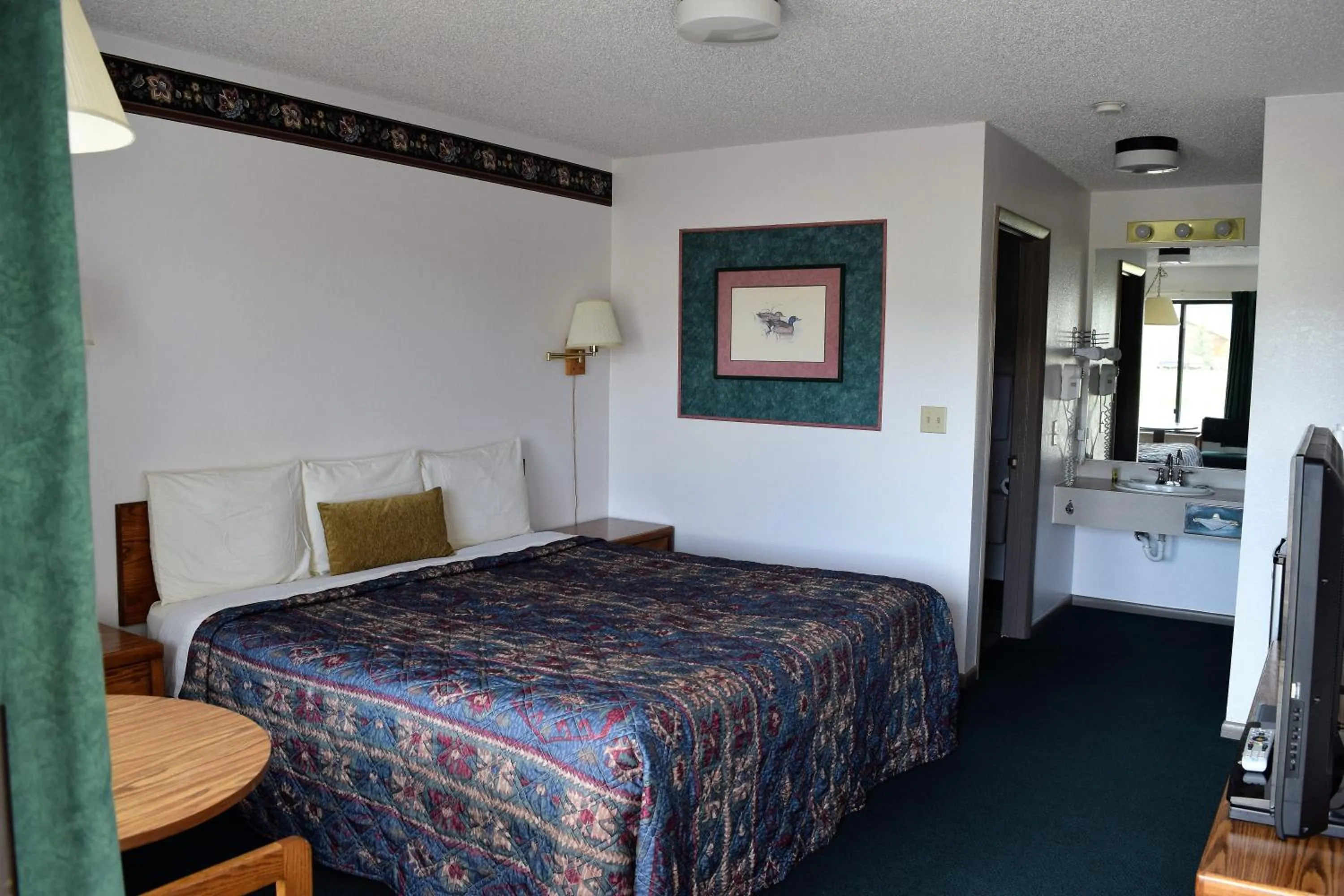 Bed in Littletree Inn