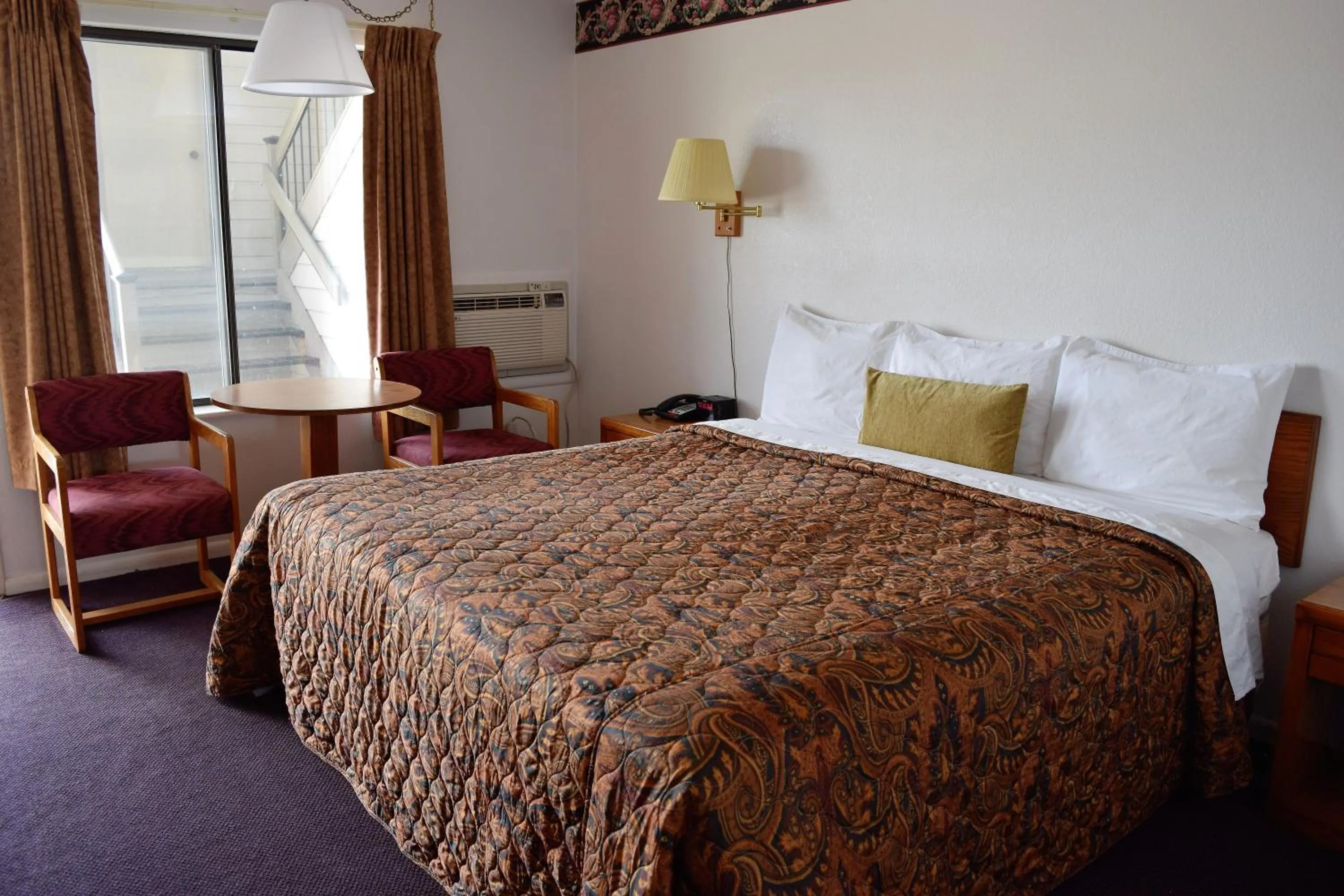 Bed in Littletree Inn