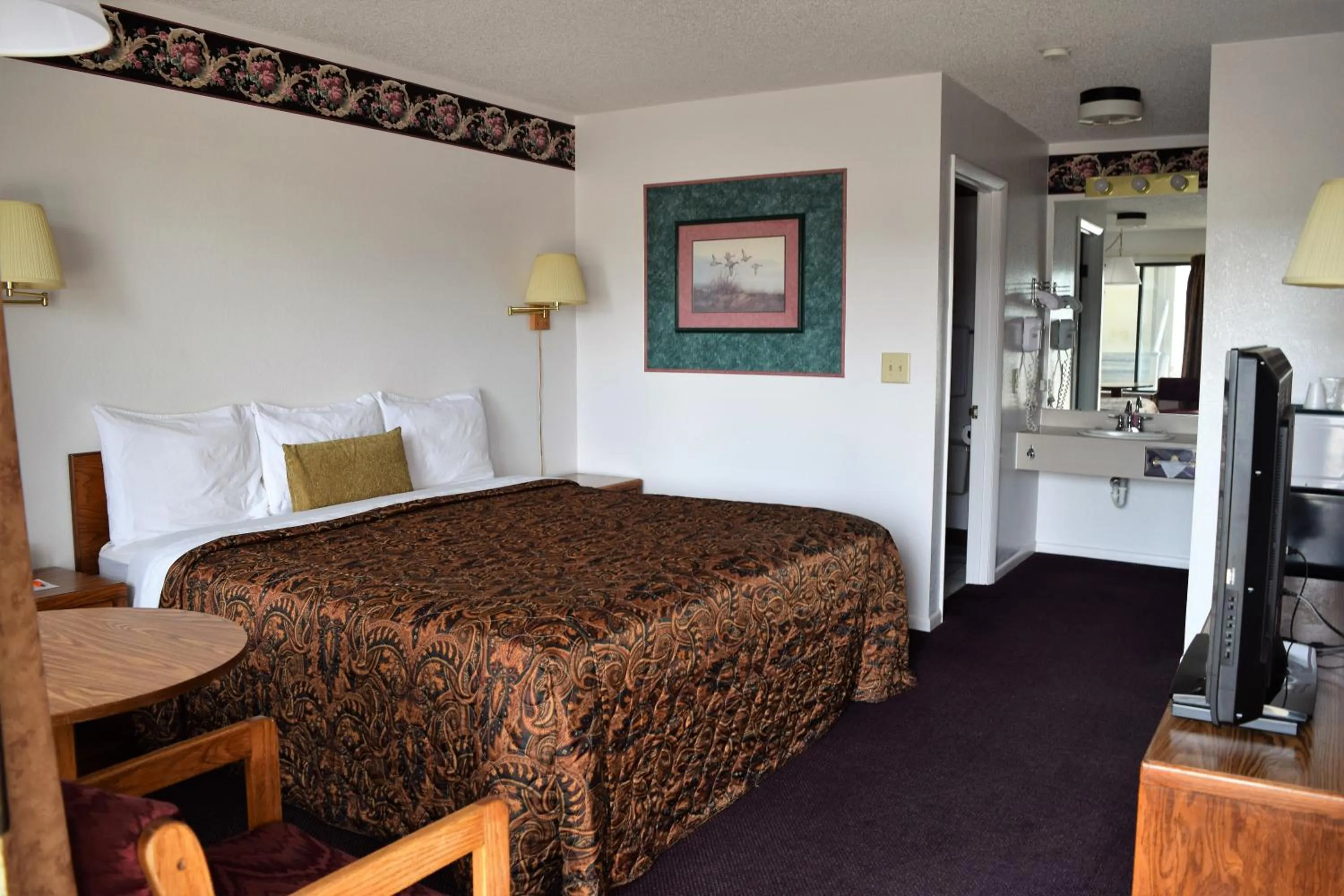 Bed in Littletree Inn