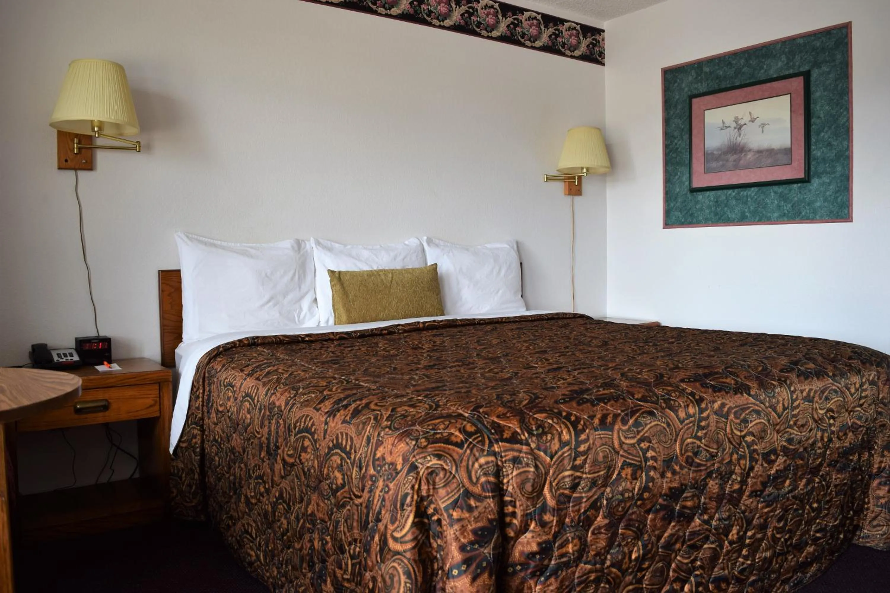 Bed in Littletree Inn