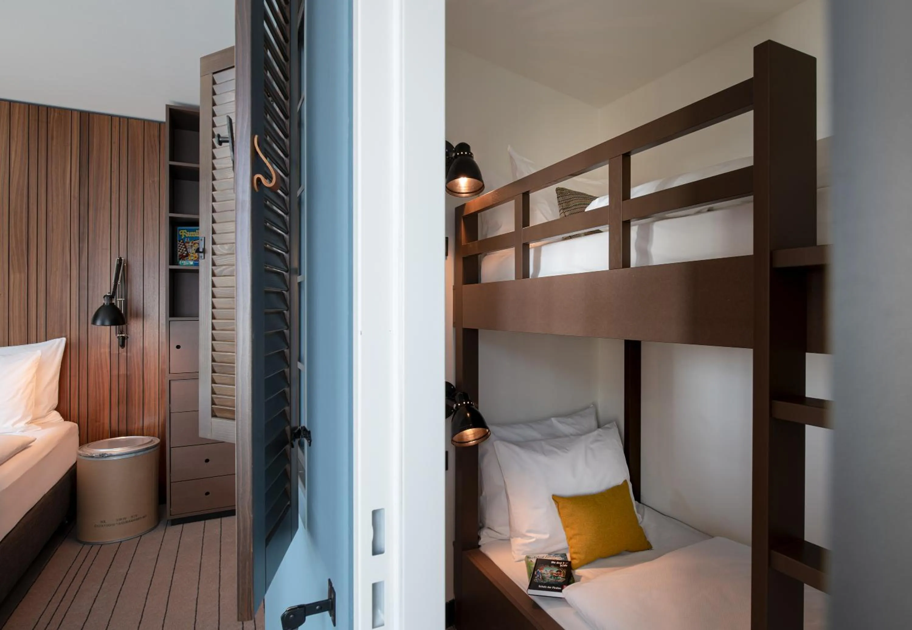 bunk bed, Bed in PIERDREI Hotel HafenCity Hamburg