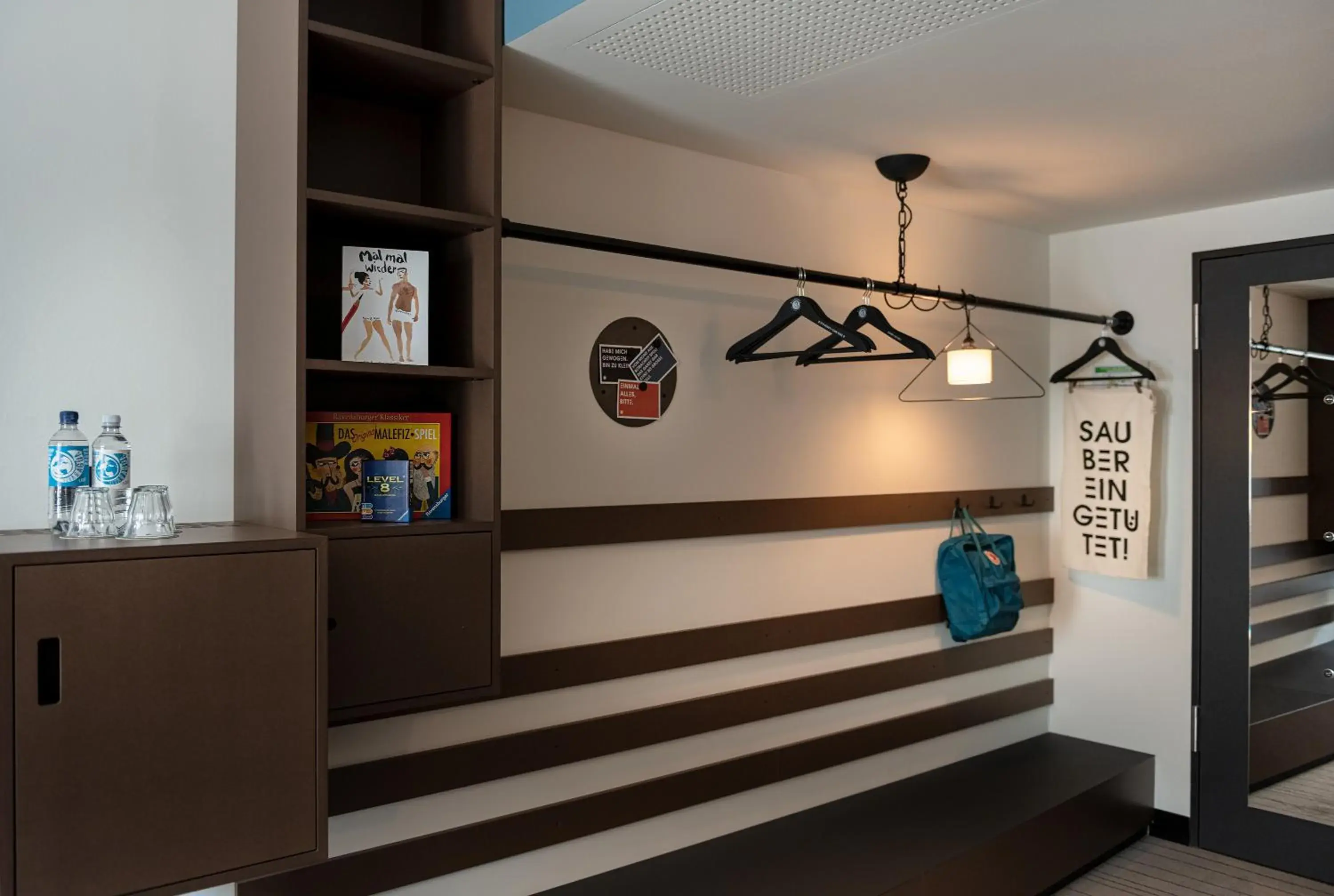 Extra Large in PIERDREI Hotel HafenCity Hamburg Extra Large in PIERDREI Hotel HafenCity Hamburg