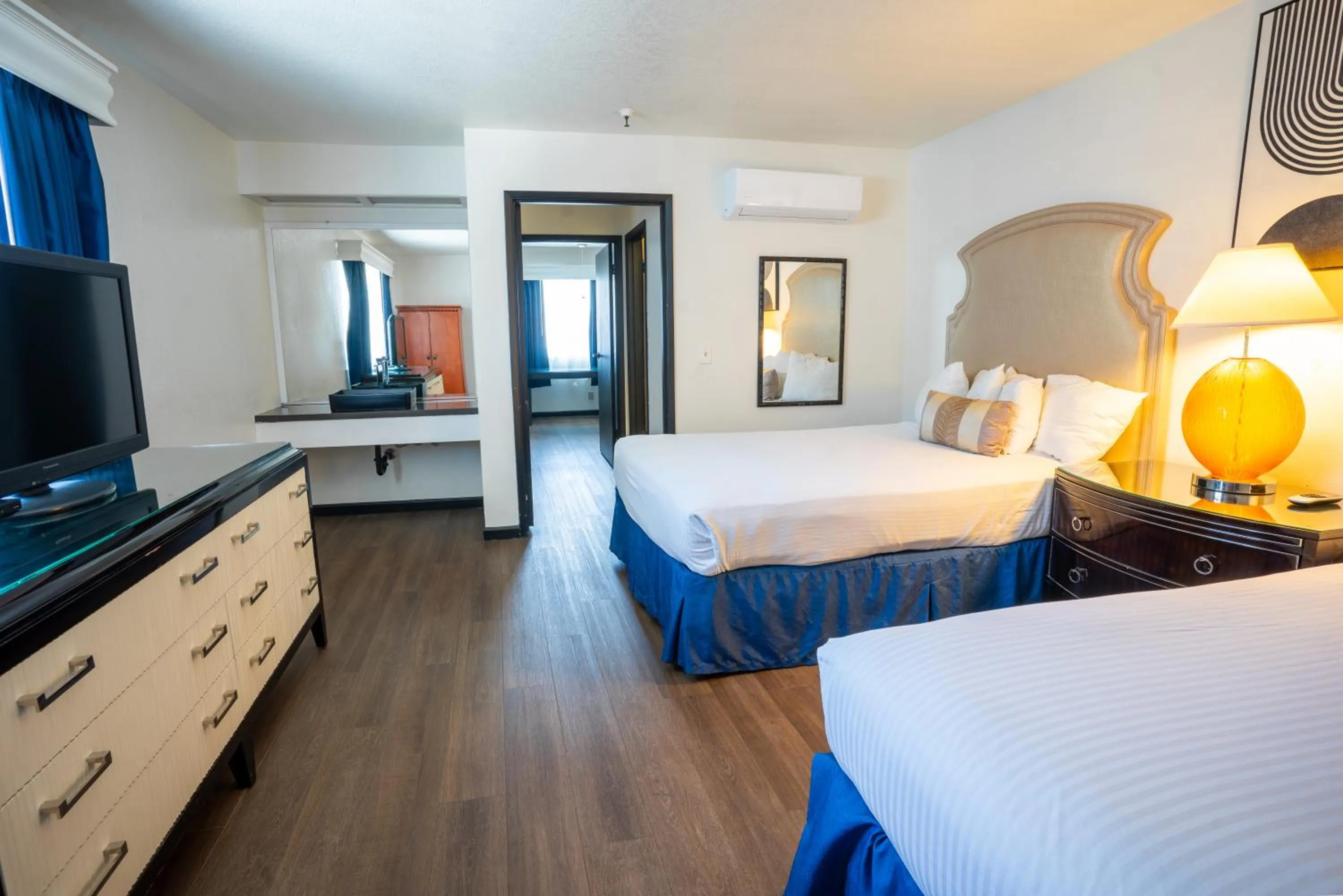 Bedroom, Bed in Sands Inn & Suites