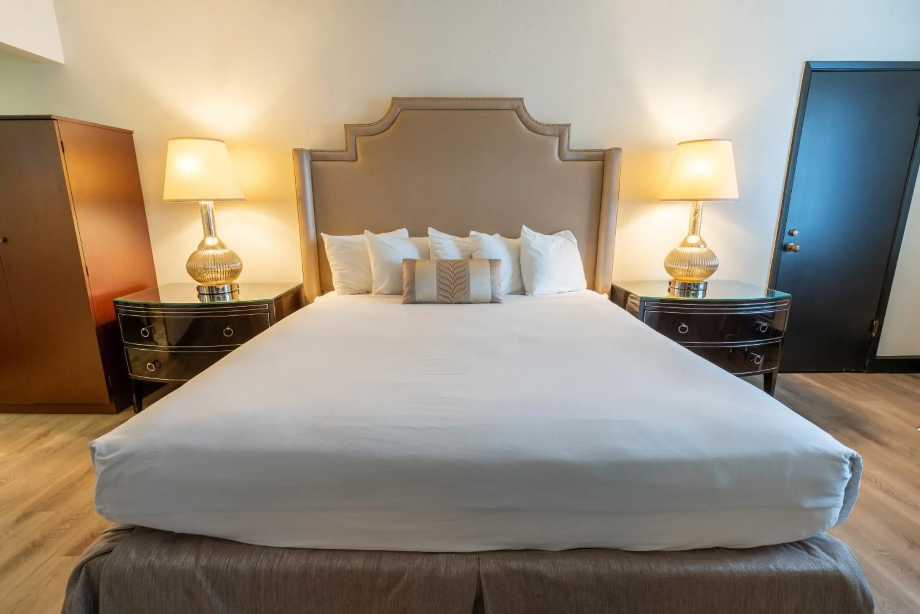 Bed in Sands Inn & Suites Bed in Sands Inn & Suites