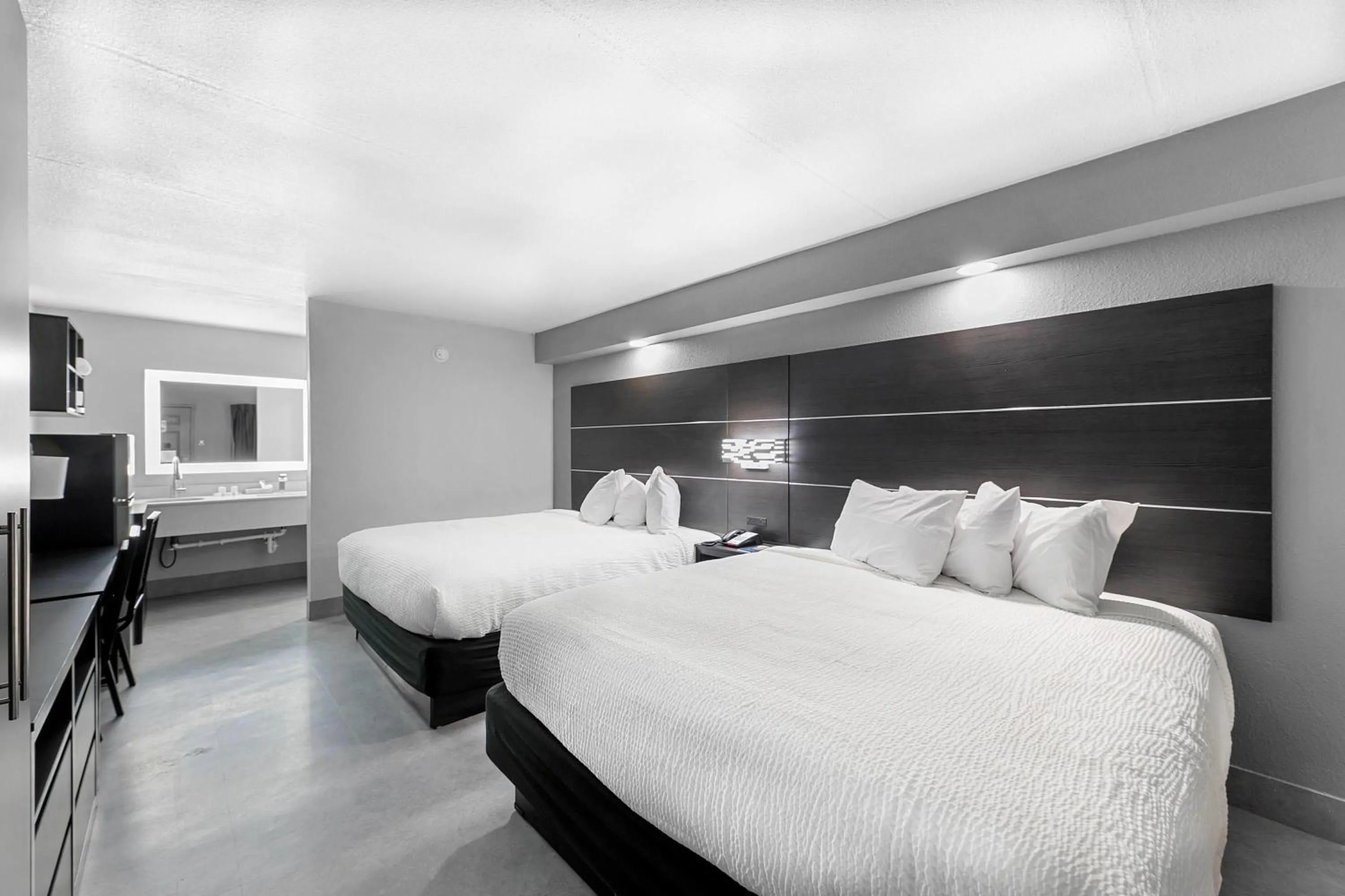 Photo of the whole room, Bed in Baymont by Wyndham San Antonio Near Lackland AFB