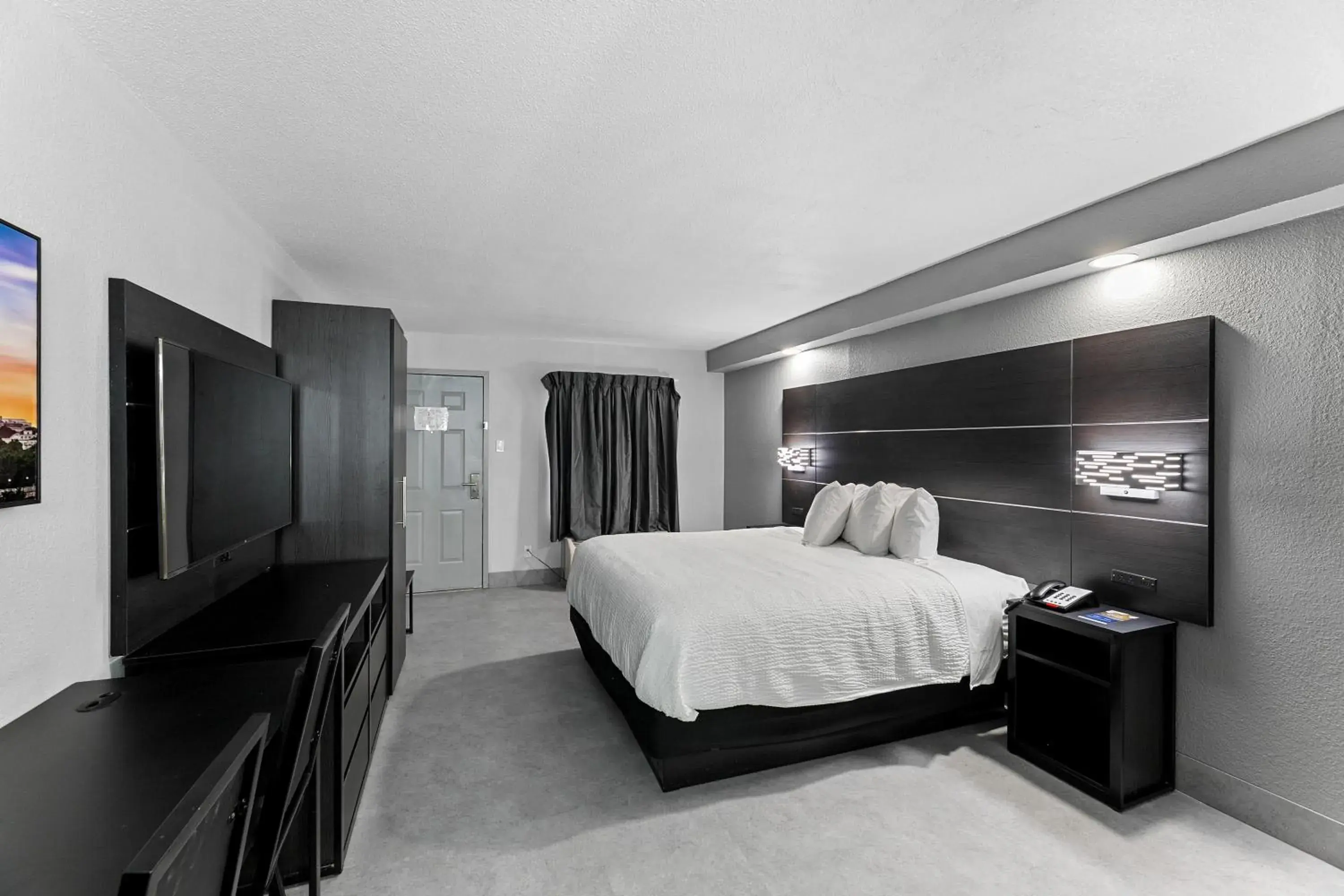 Photo of the whole room, Bed in Baymont by Wyndham San Antonio Near Lackland AFB Photo of the whole room, Bed in Baymont by Wyndham San Antonio Near Lackland AFB