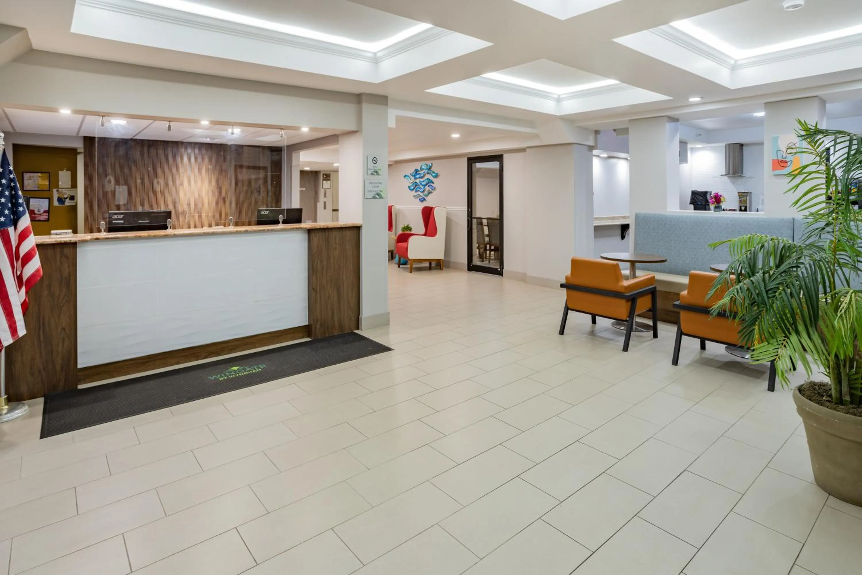 Lobby or reception in Wingate by Wyndham Fishkill