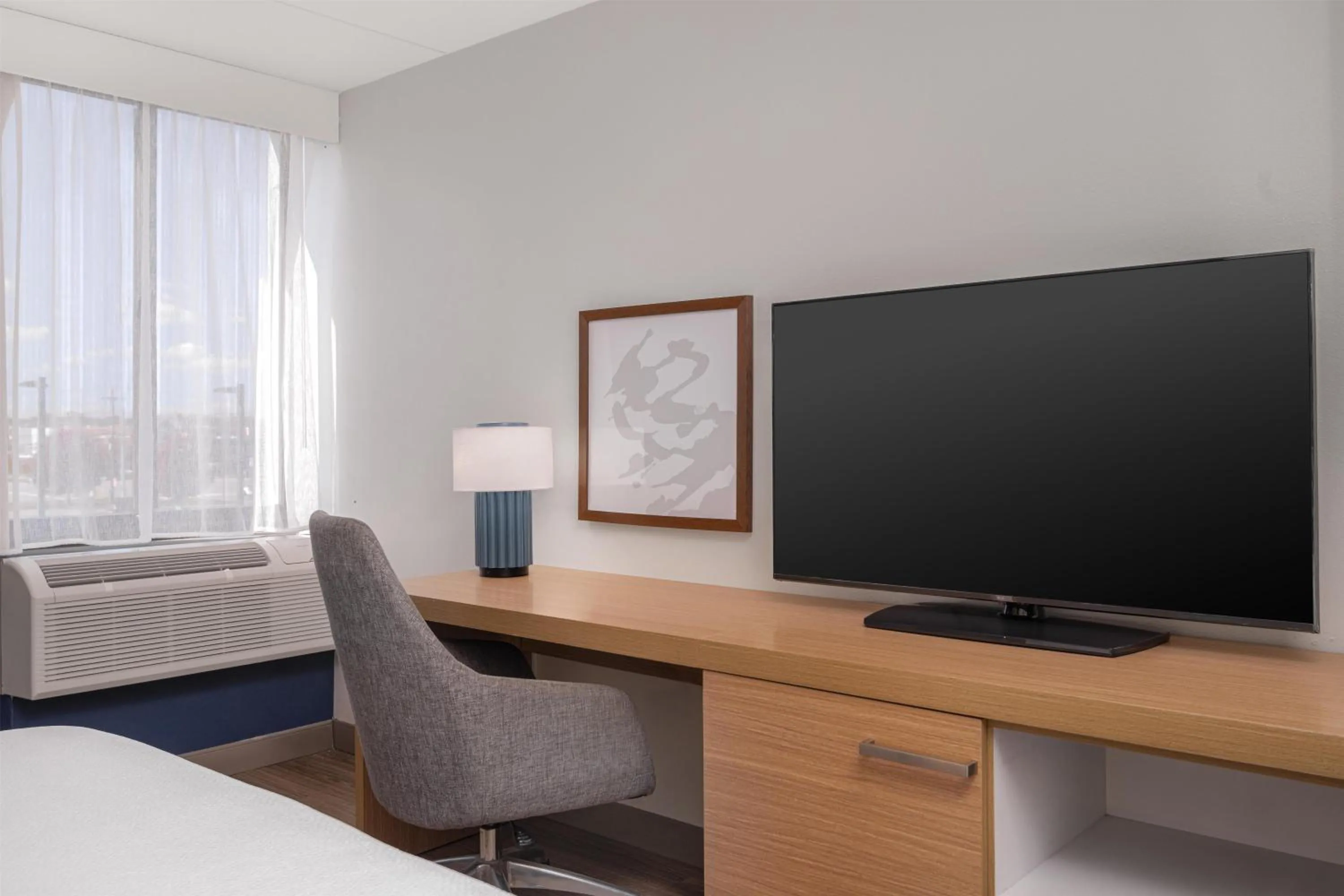 Bedroom, Bed in Spark by Hilton Fishkill