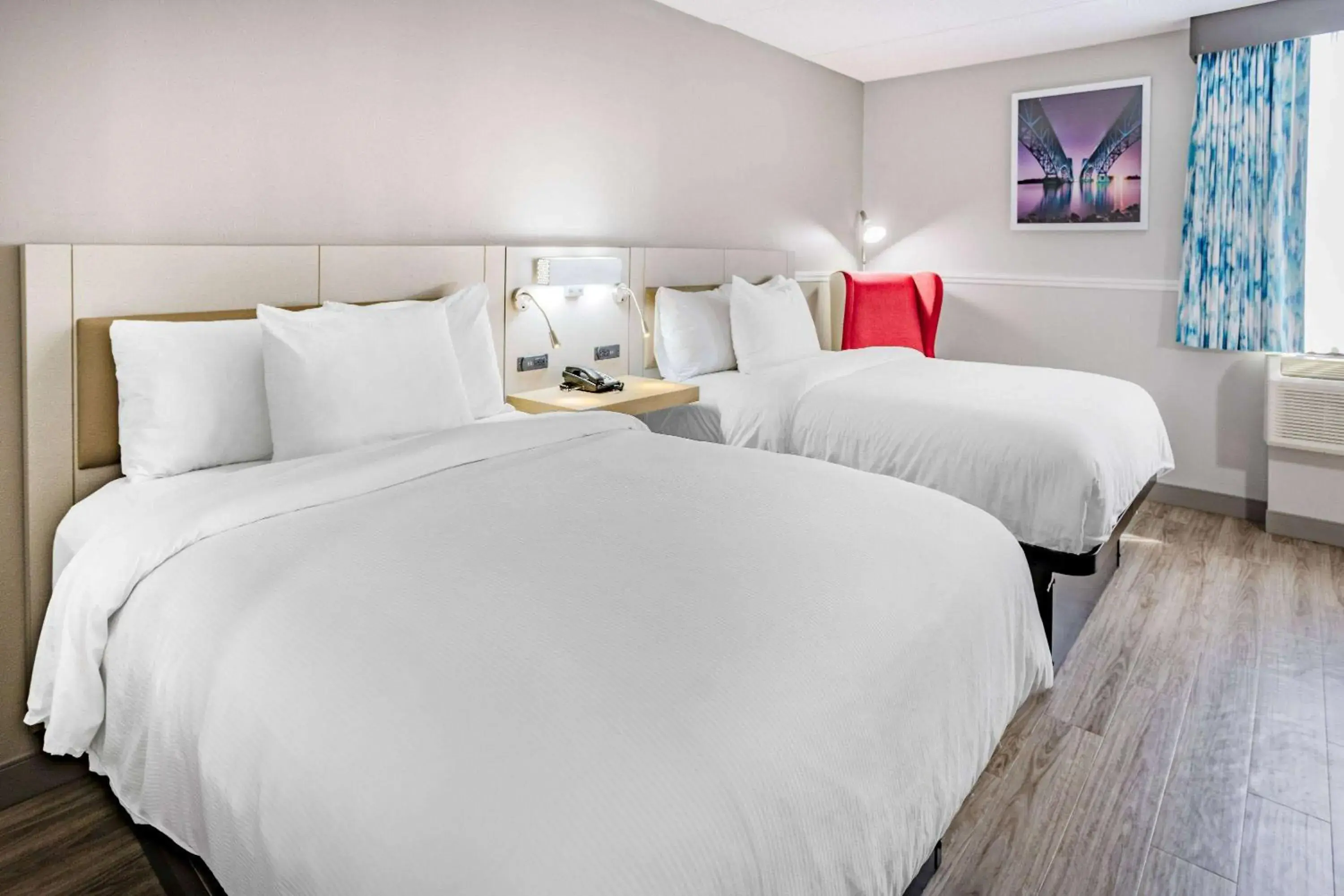 Photo of the whole room, Bed in Wingate by Wyndham Fishkill Photo of the whole room, Bed in Wingate by Wyndham Fishkill