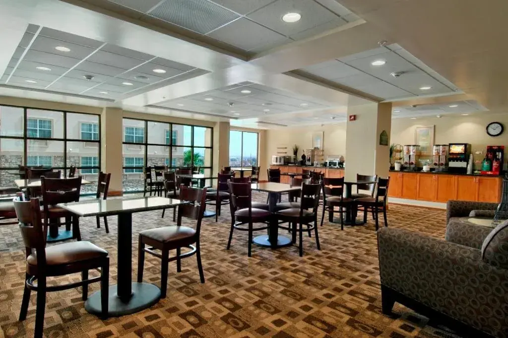 Restaurant/places to eat in Wingate by Wyndham Yuma Restaurant/places to eat in Wingate by Wyndham Yuma