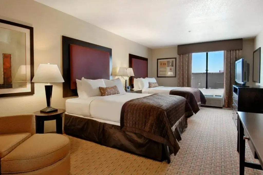 Photo of the whole room, Bed in Wingate by Wyndham Yuma Photo of the whole room, Bed in Wingate by Wyndham Yuma