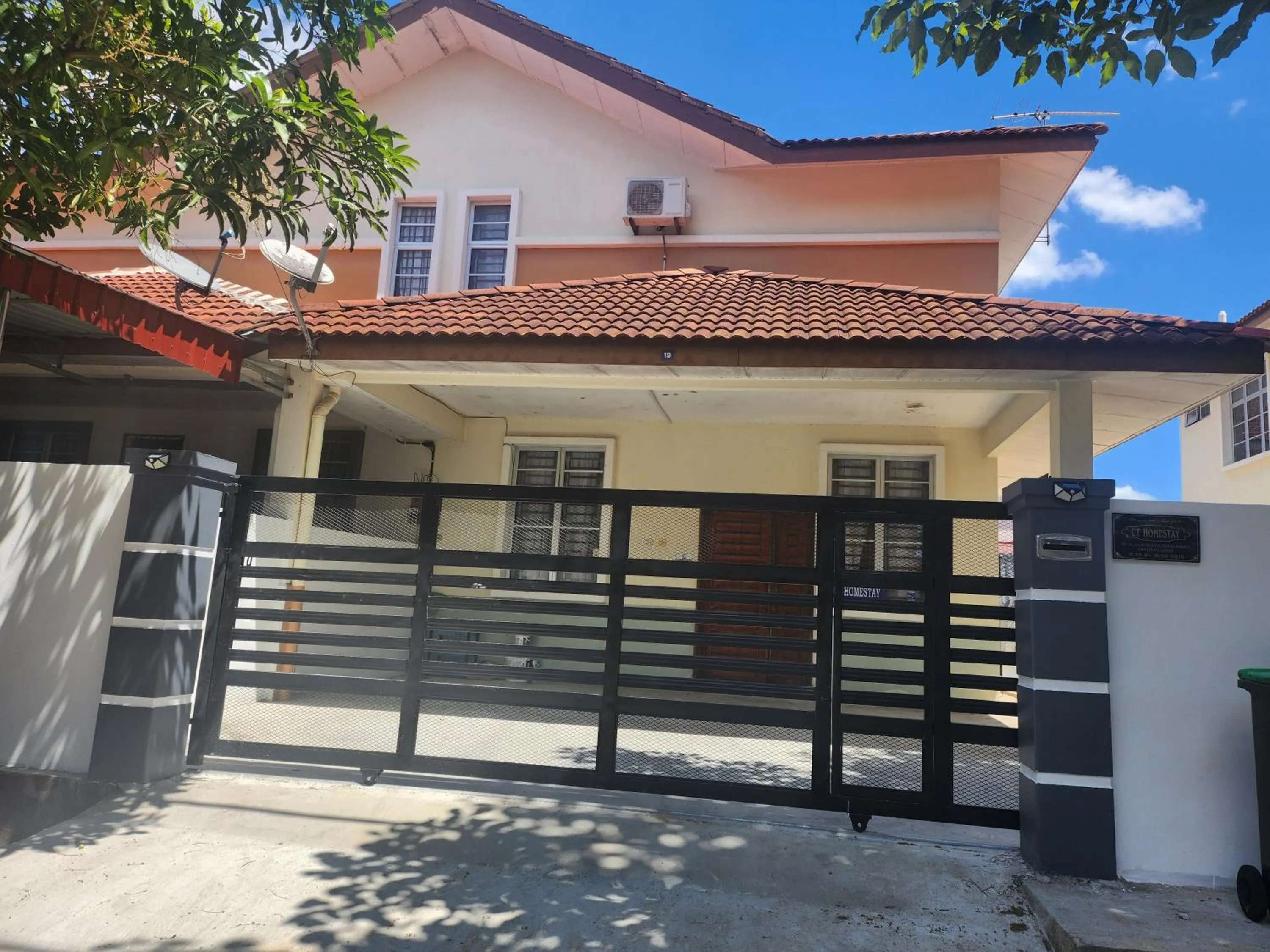 Ct HOMESTAY