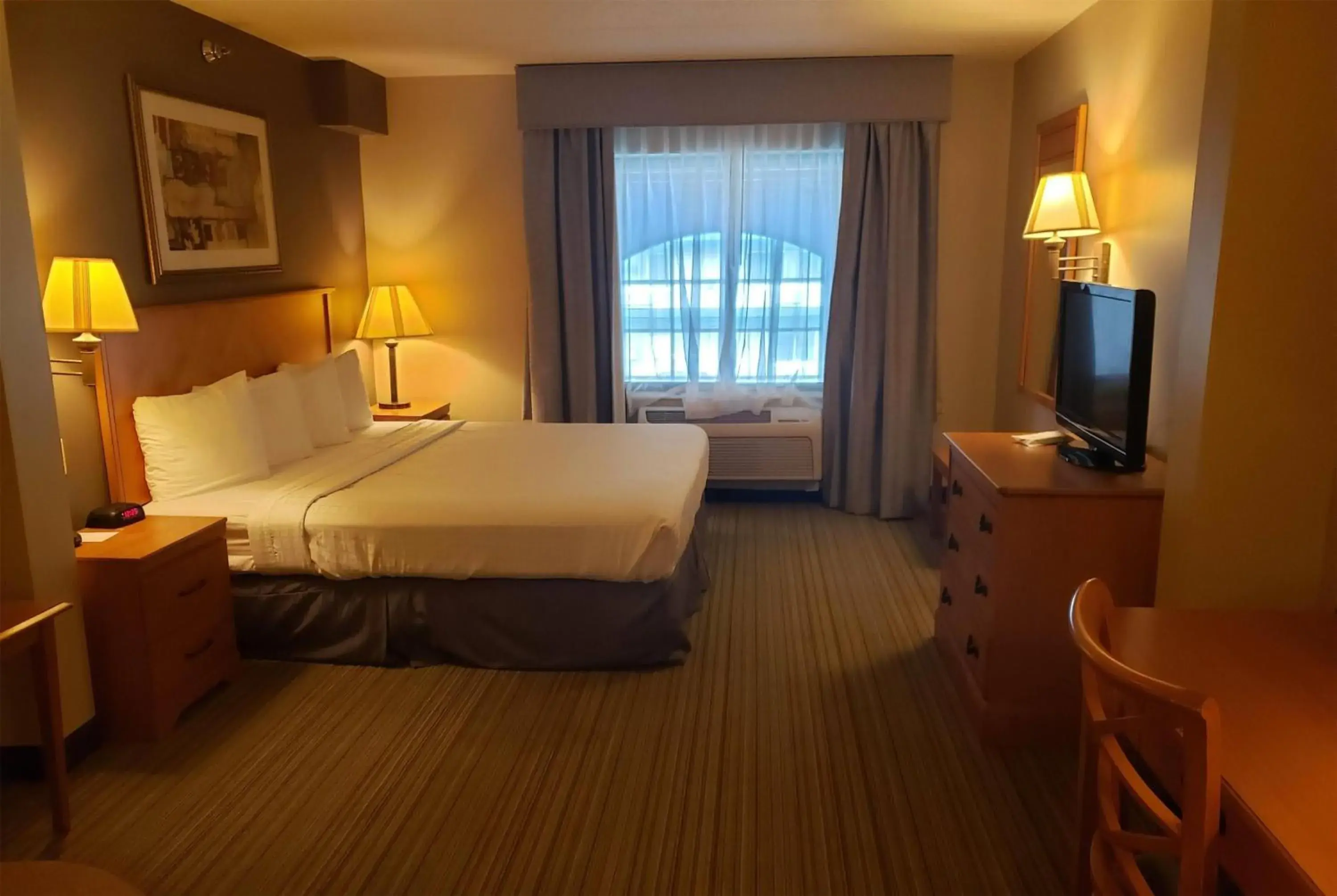 Photo of the whole room, Bed in Wingate by Wyndham Coon Rapids Photo of the whole room, Bed in Wingate by Wyndham Coon Rapids