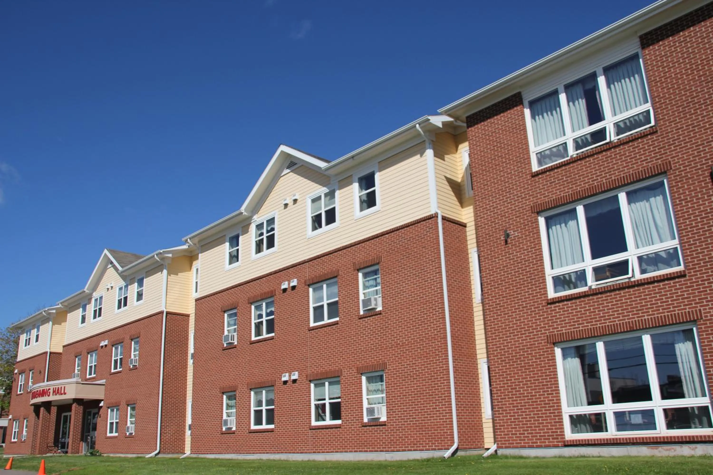 Facade/entrance in Glendenning Hall at Holland College