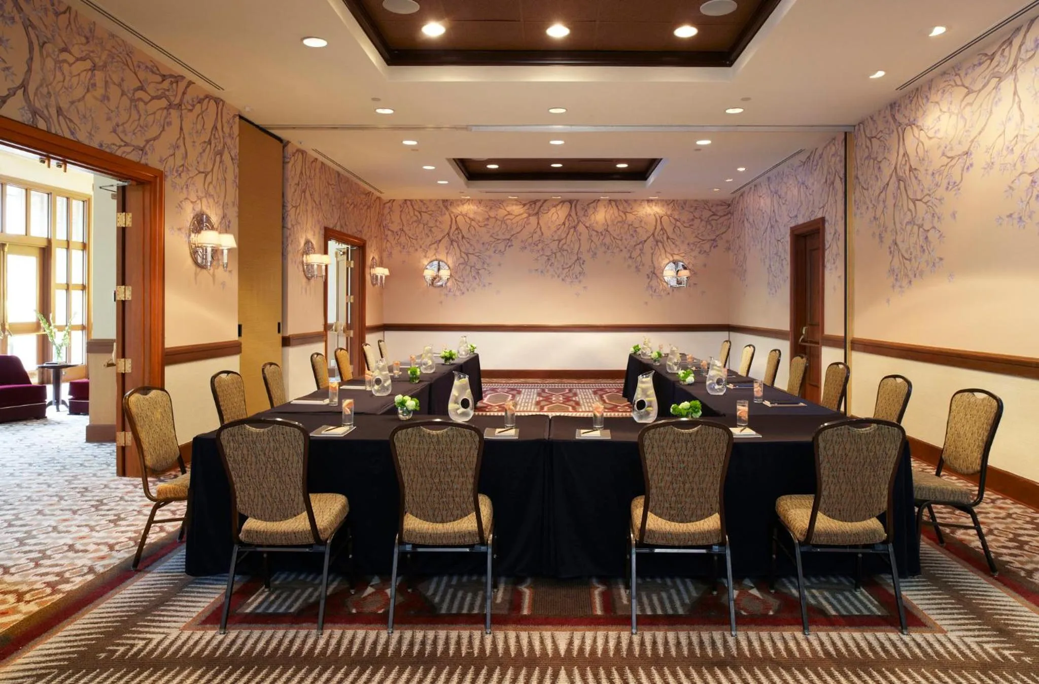 Meeting/conference room in Kimpton Riverplace Hotel by IHG