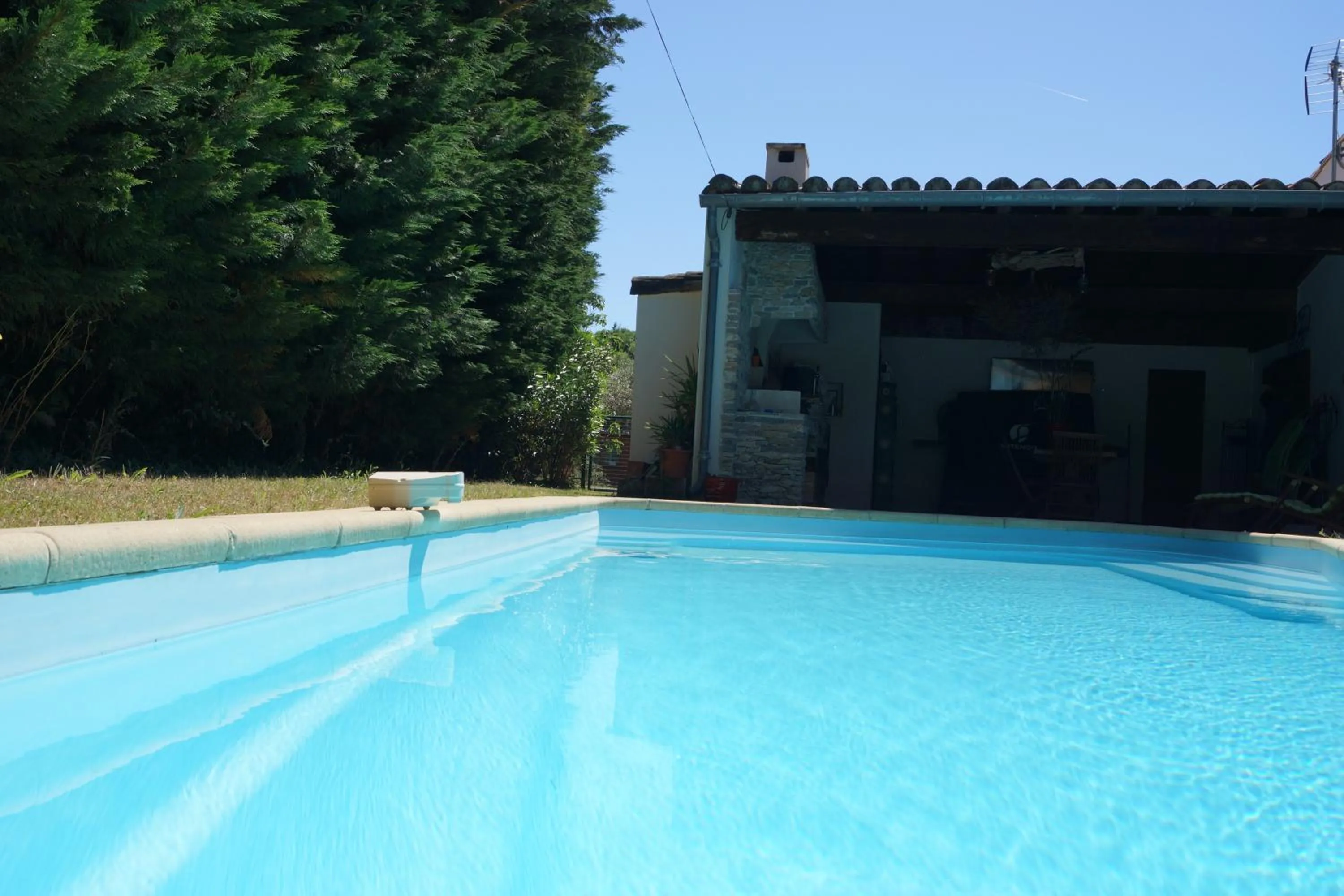 Swimming Pool in Studio au coeur de la petite camargue
