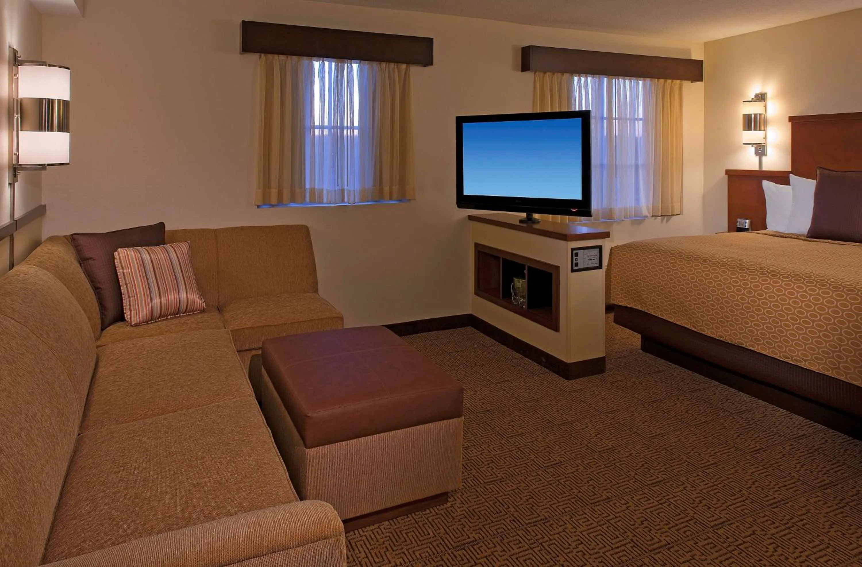 Photo of the whole room, Bed in Hyatt Place North Charleston