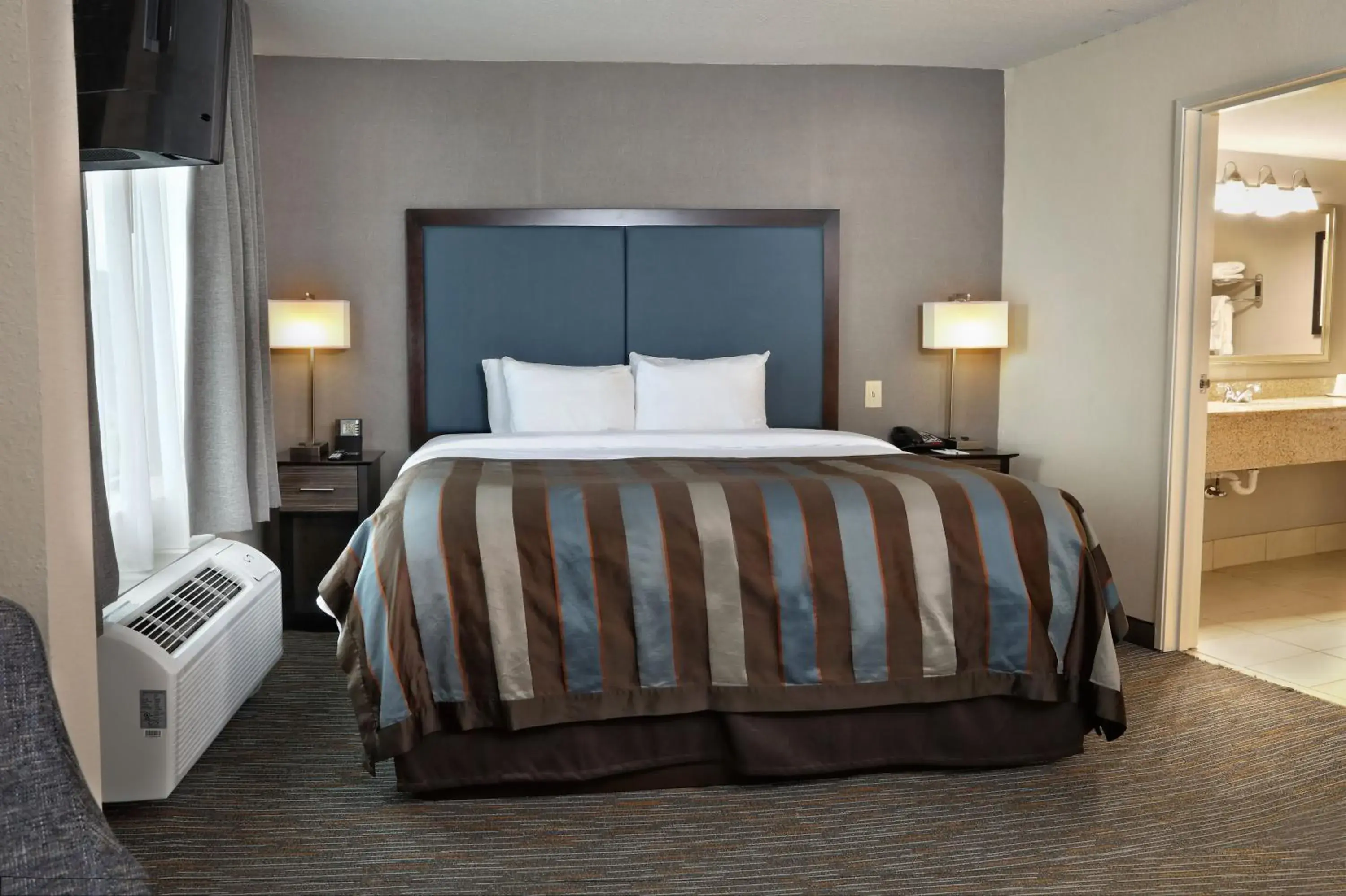 Bed in Wingate by Wyndham Savannah Pooler Bed in Wingate by Wyndham Savannah Pooler