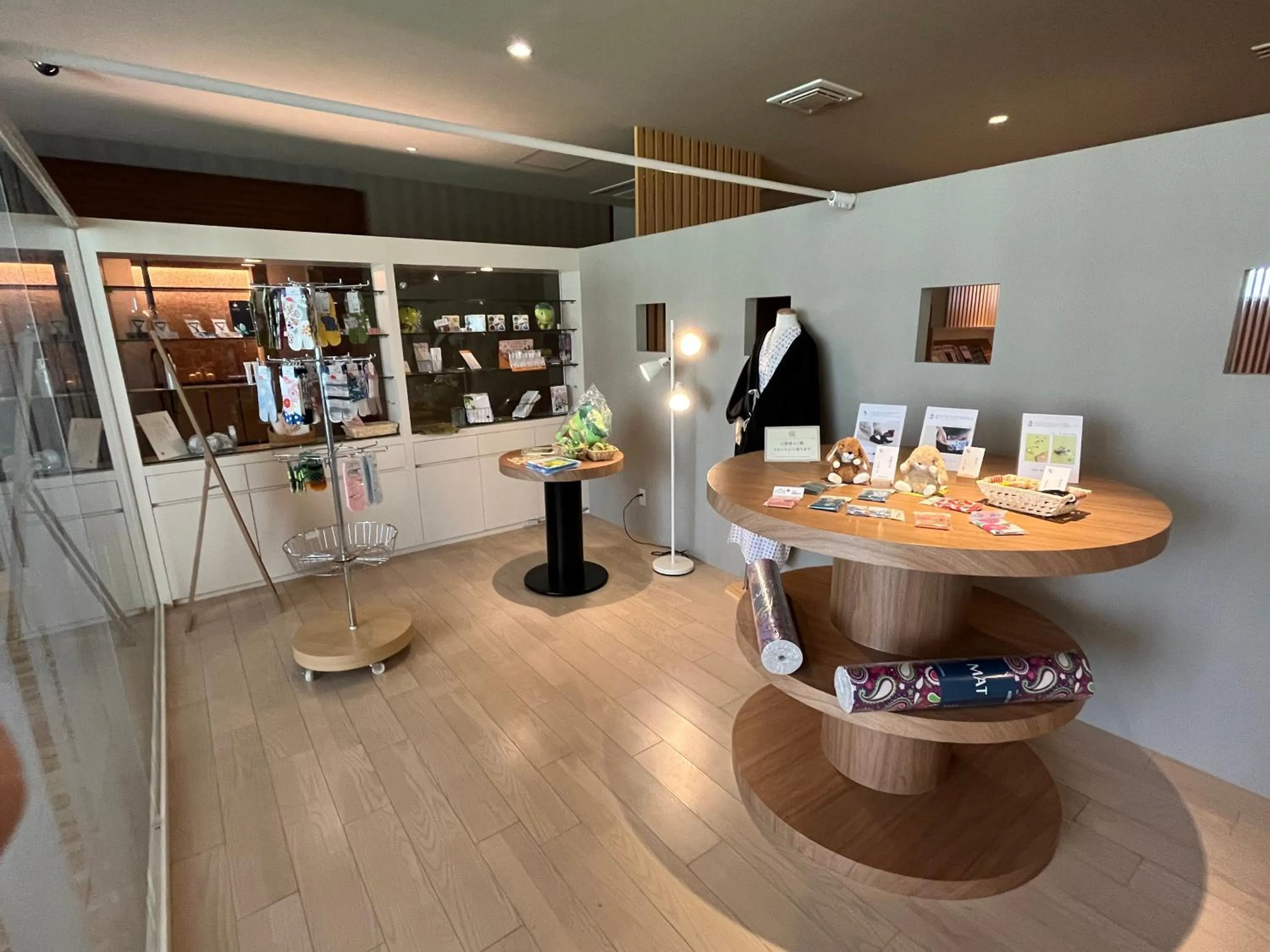 Shopping Area in Spa and Esthetique Suichokan-Female&Adult Only