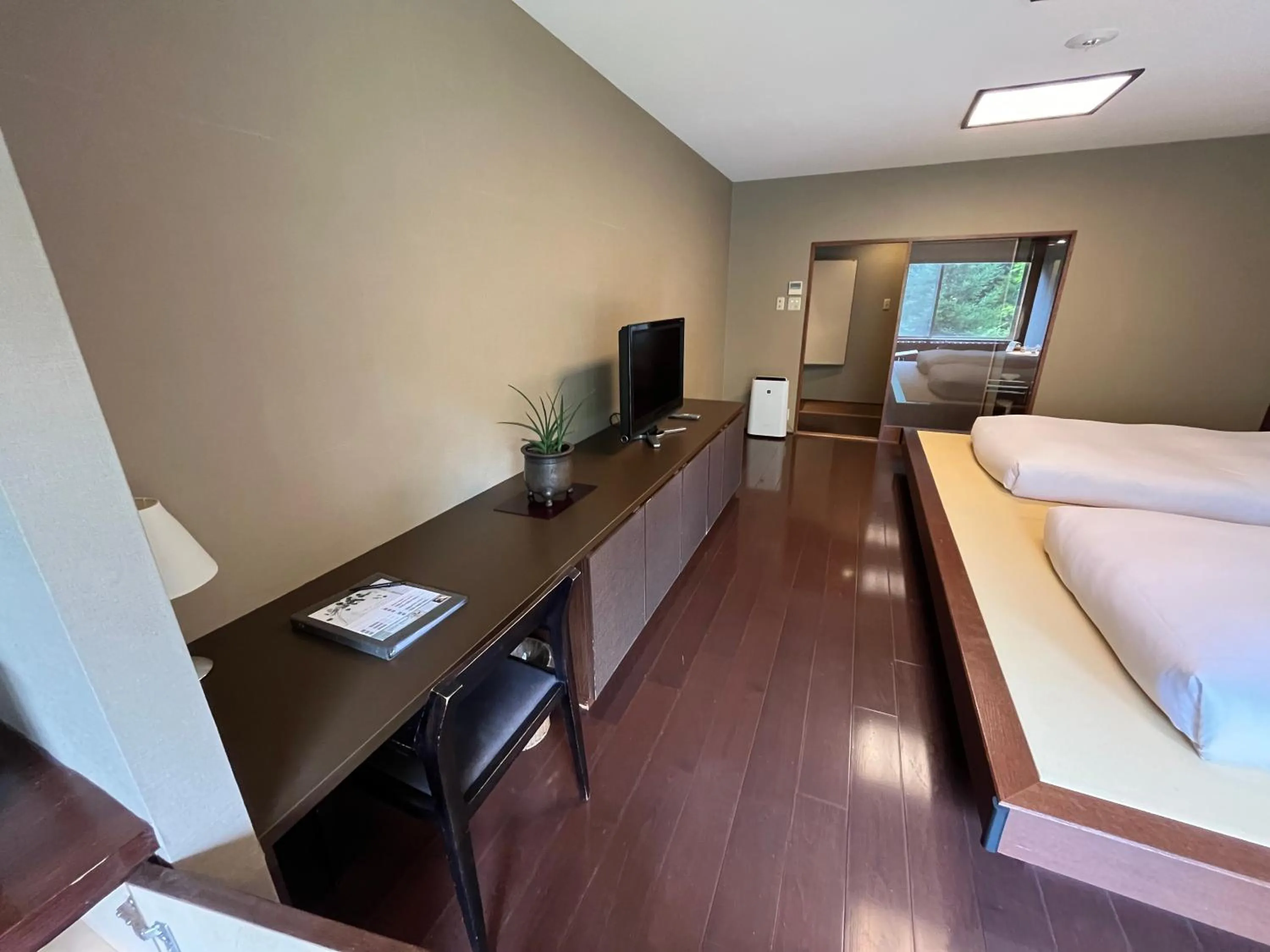 TV and multimedia, Bed in Spa and Esthetique Suichokan-Female&Adult Only