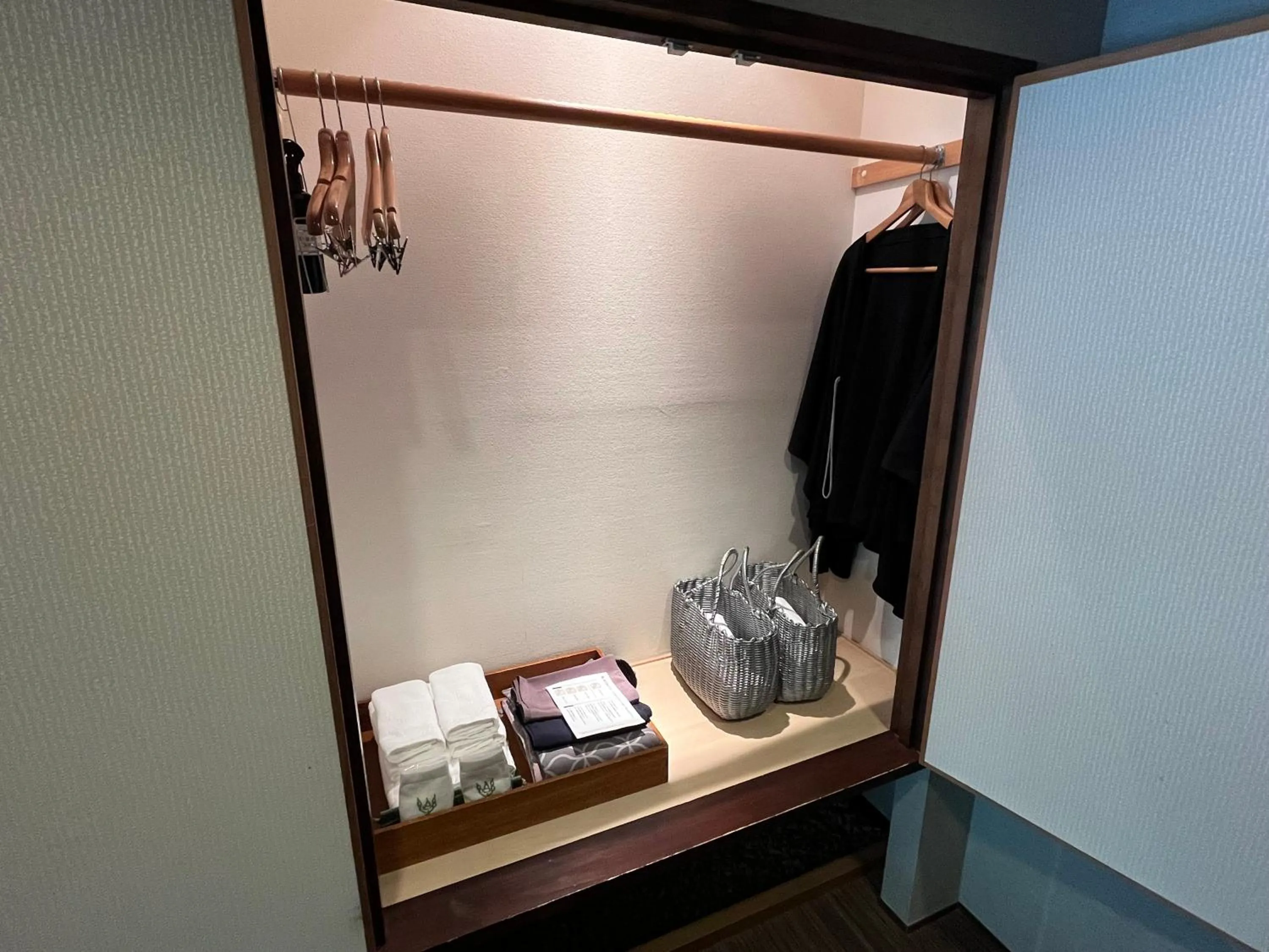 wardrobe in Spa and Esthetique Suichokan-Female&Adult Only