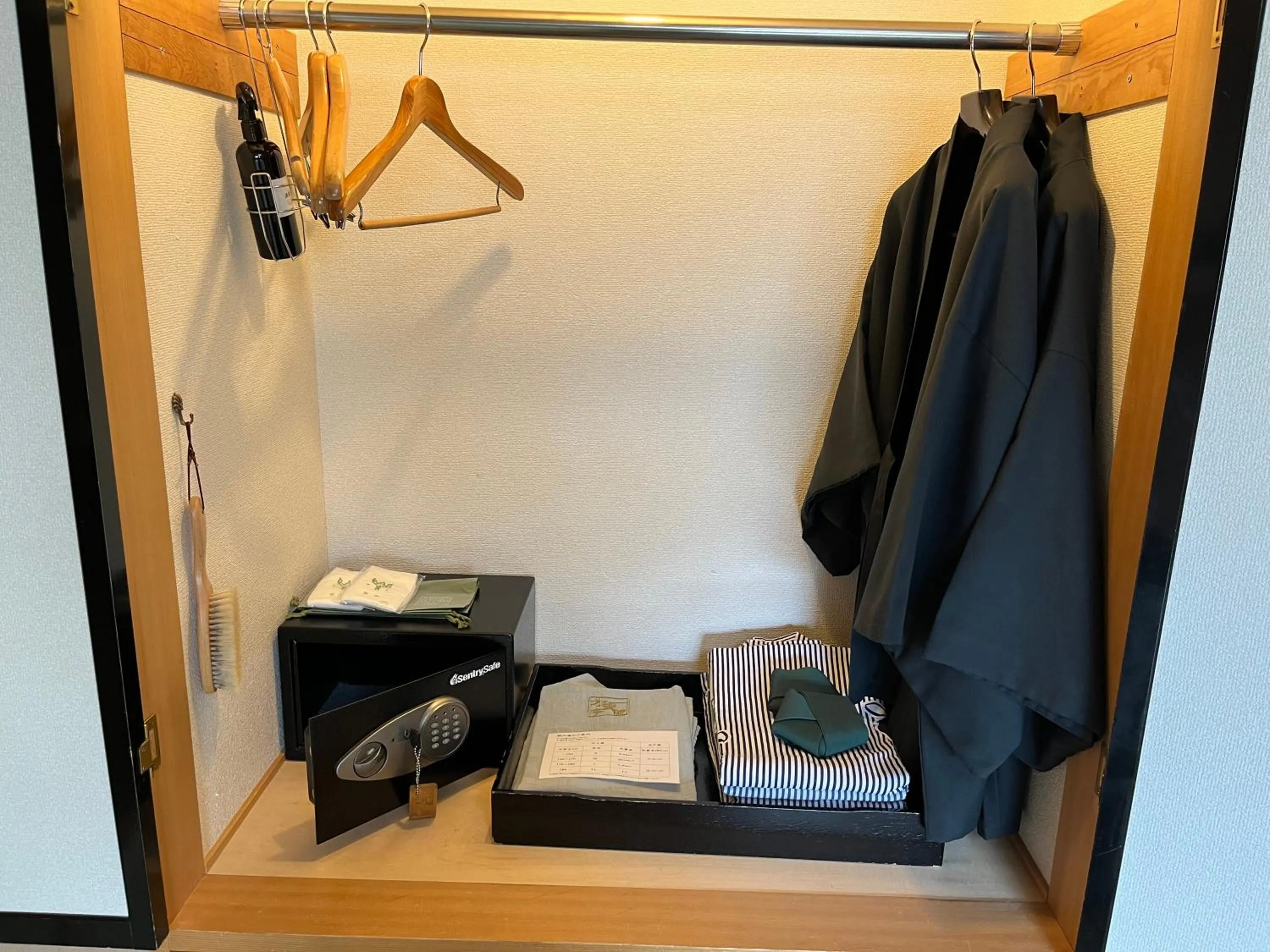 wardrobe in Jozankei Daiichi Hotel Suizantei