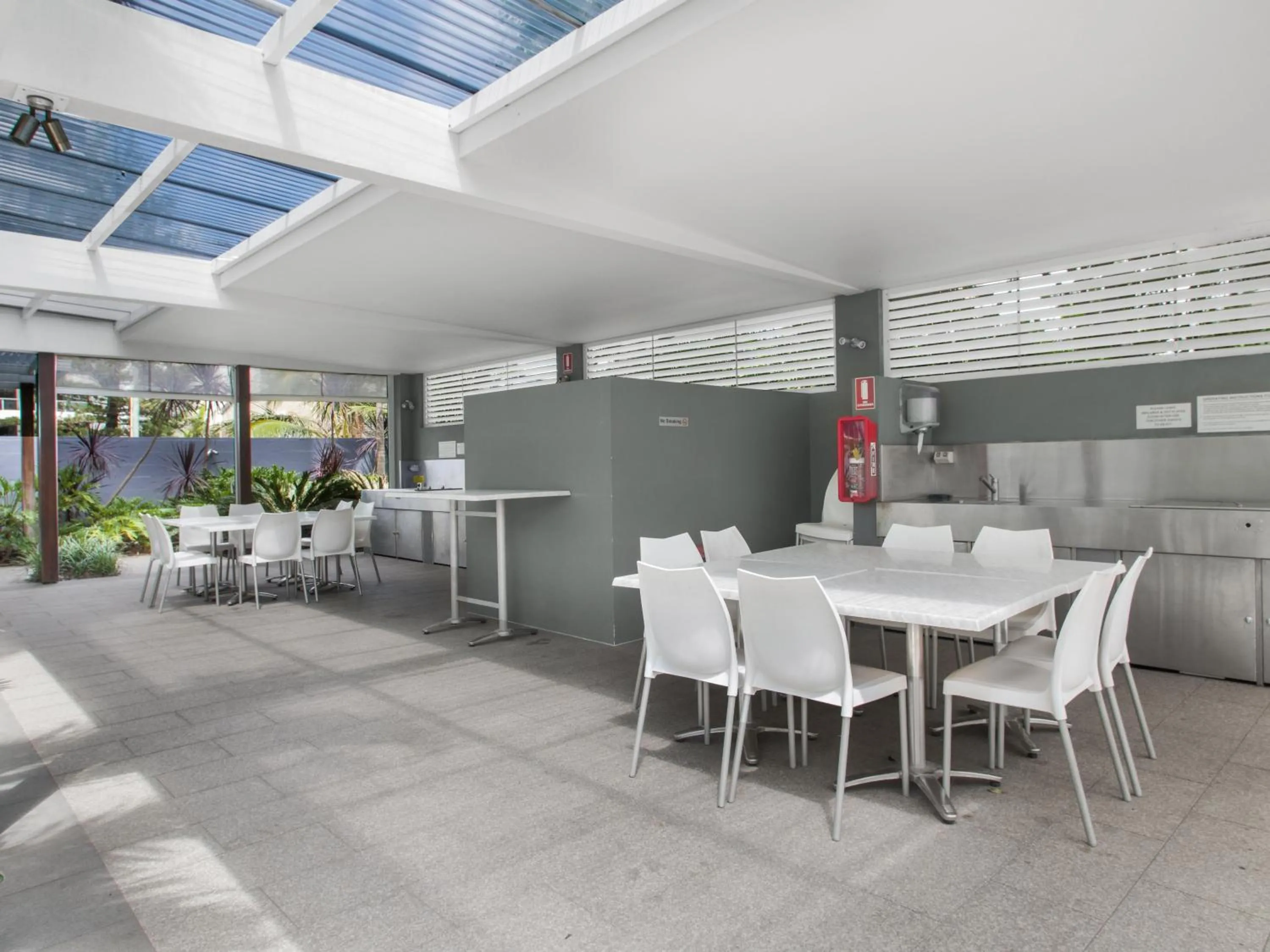 BBQ facilities in Boulevard Towers on Broadbeach