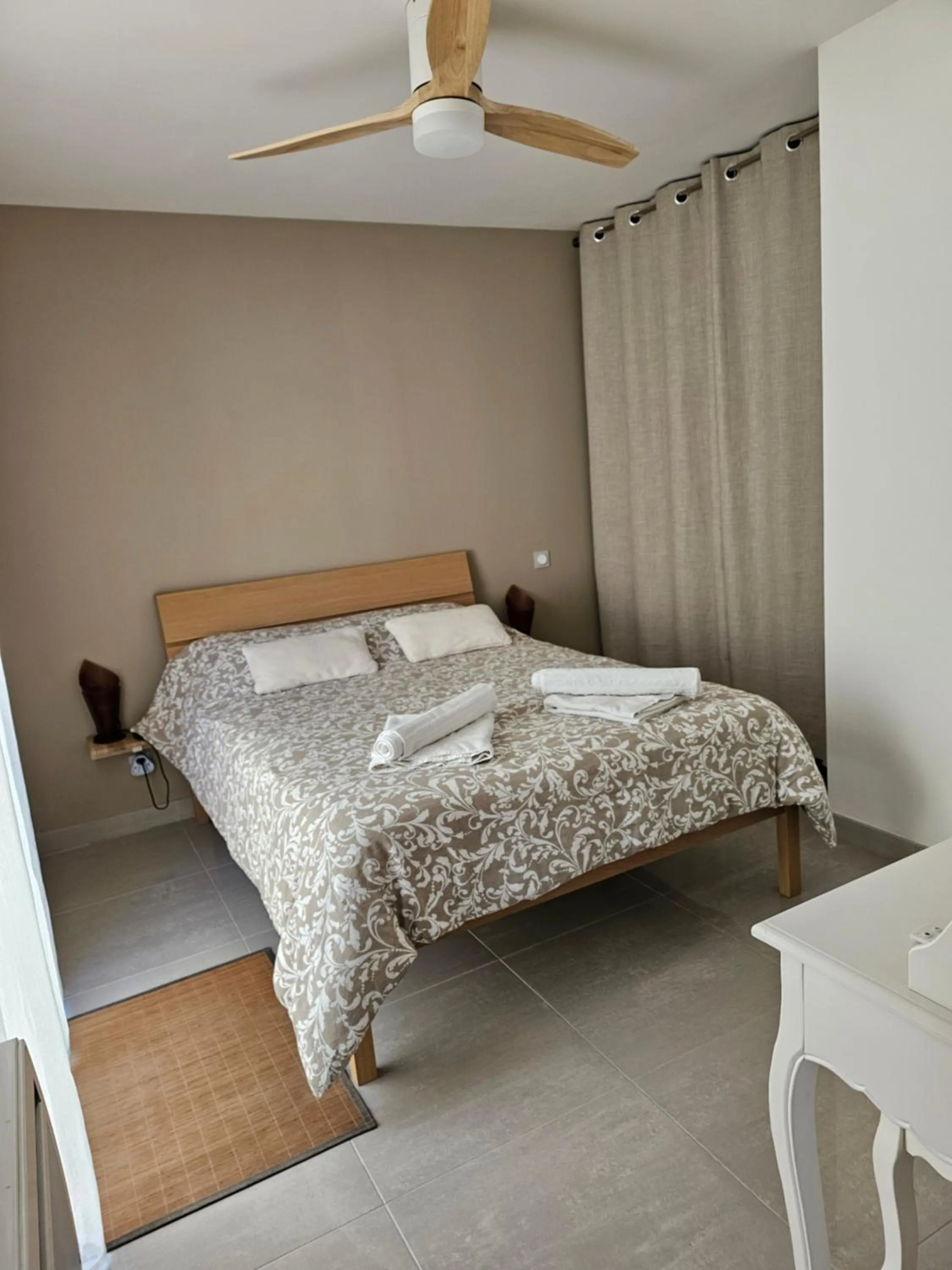 Bed in Le Mas Sophil