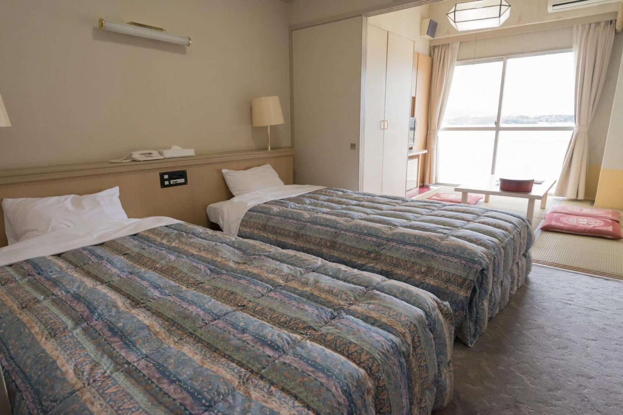 Photo of the whole room, Bed in Hotel Listel Hamanako