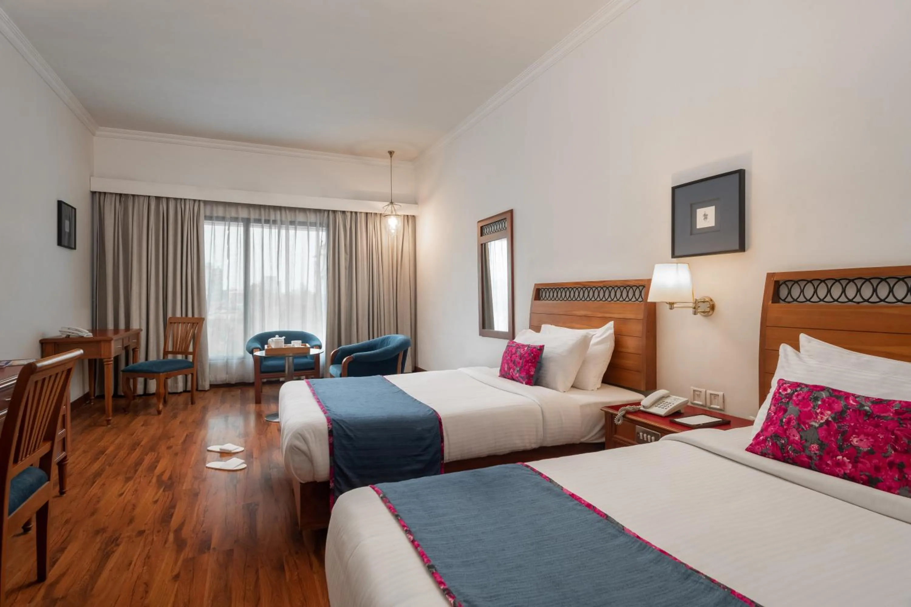 Photo of the whole room, Bed in The Avenue Regent