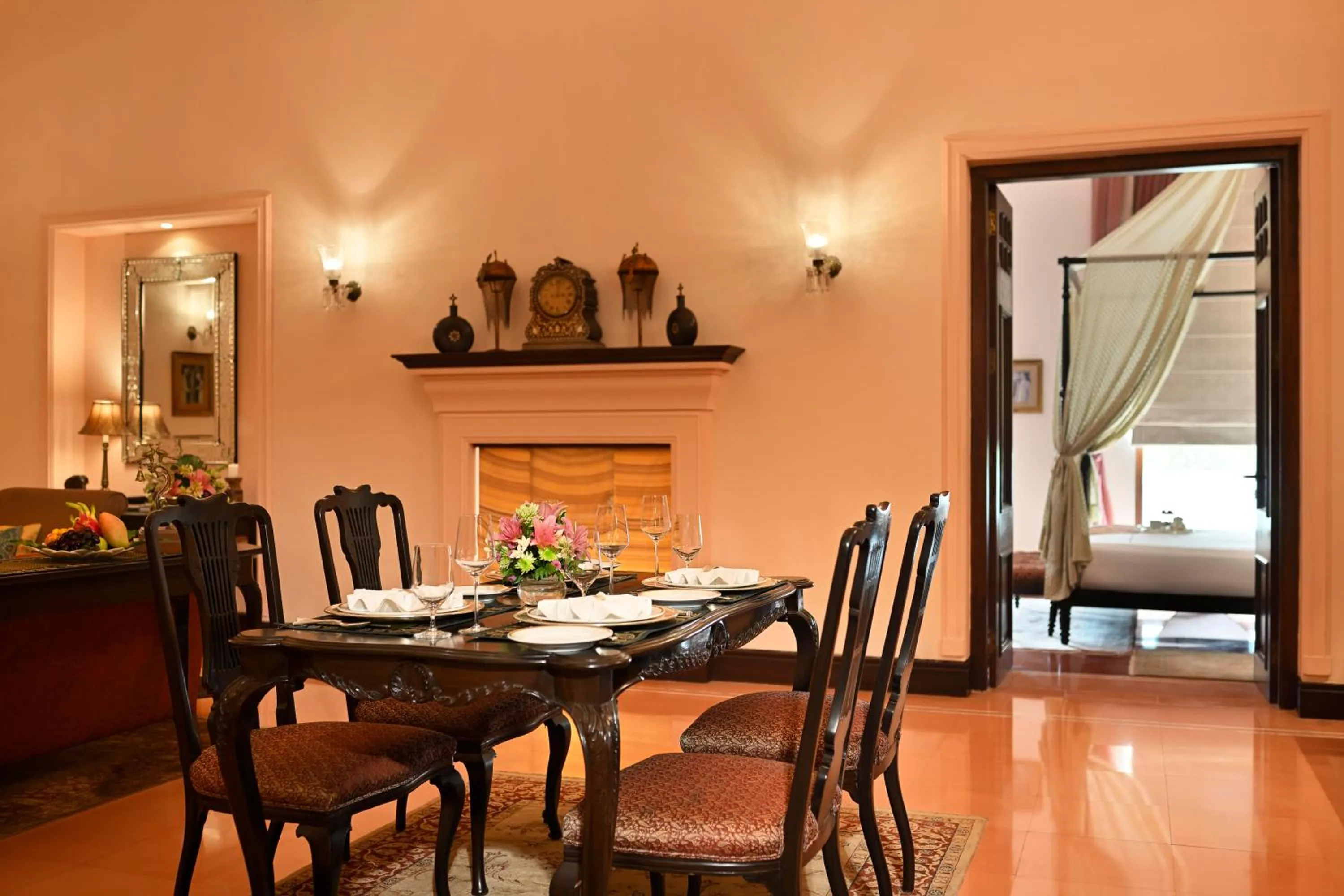 Living room in Taj Nadesar Palace
