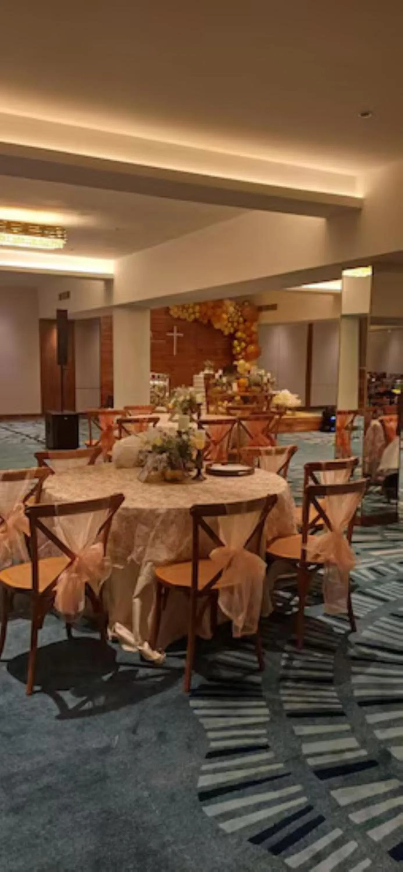 The Avenue Center Hotel