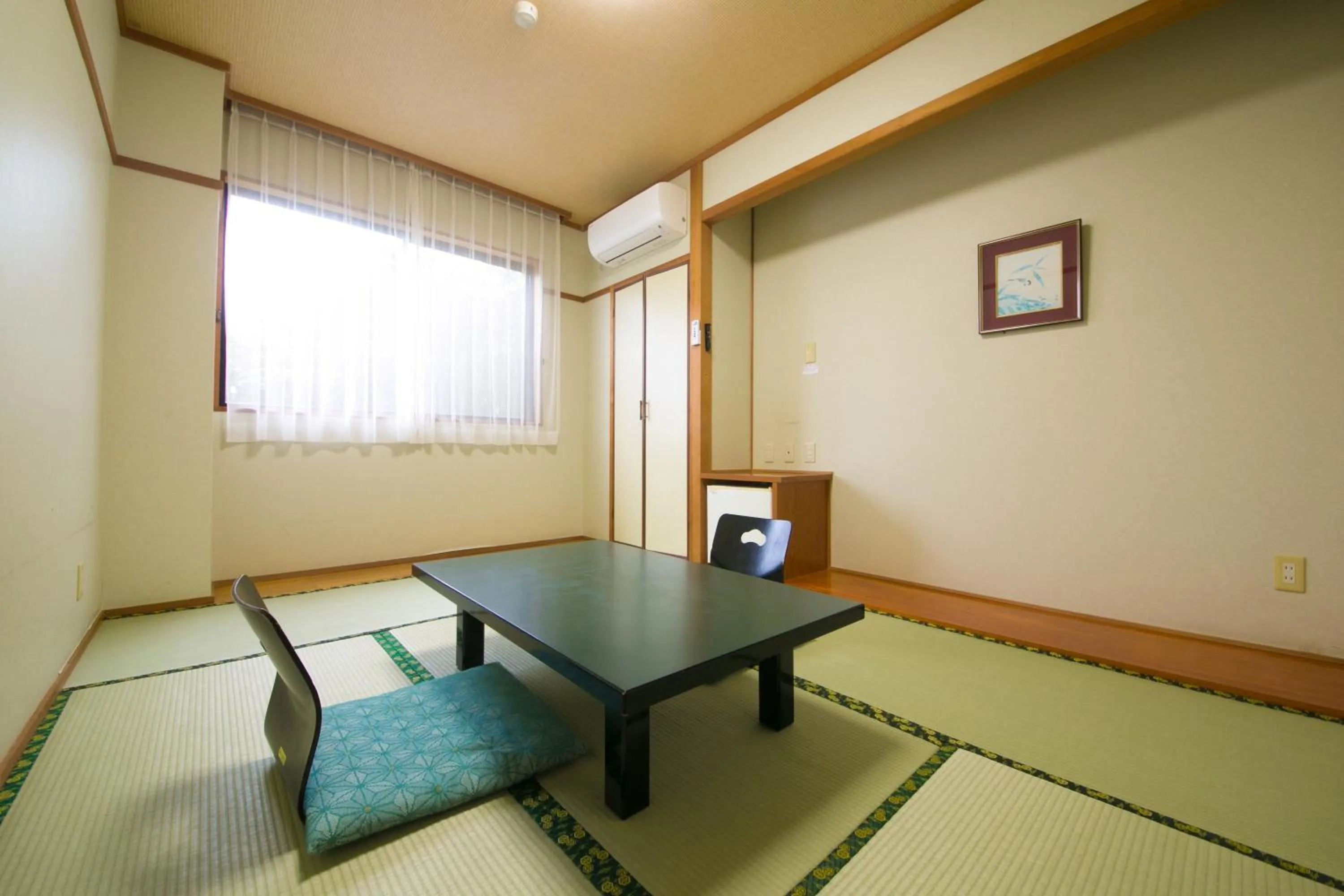 Photo of the whole room in Tashiro Annex