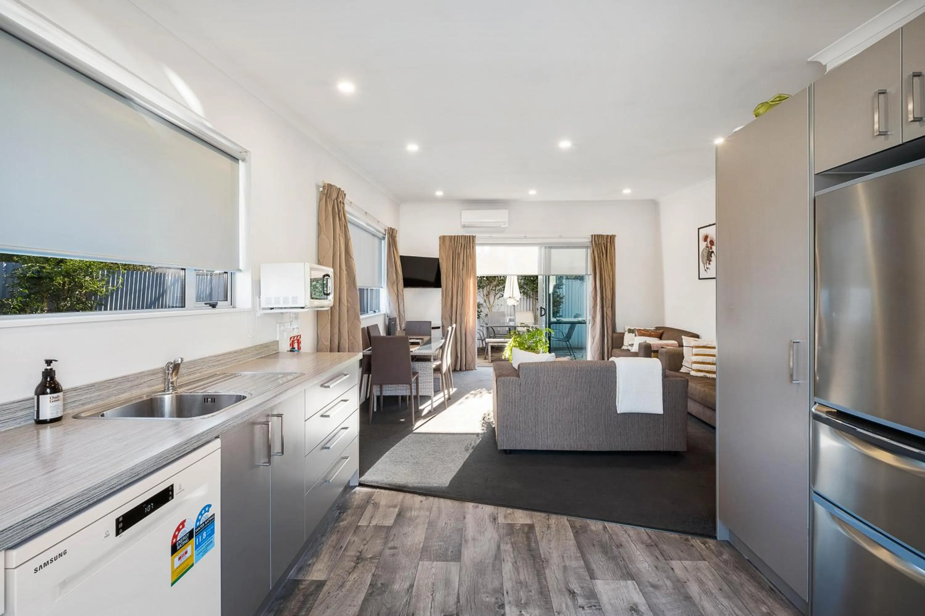 Kitchen or kitchenette in Two Tree Lodge