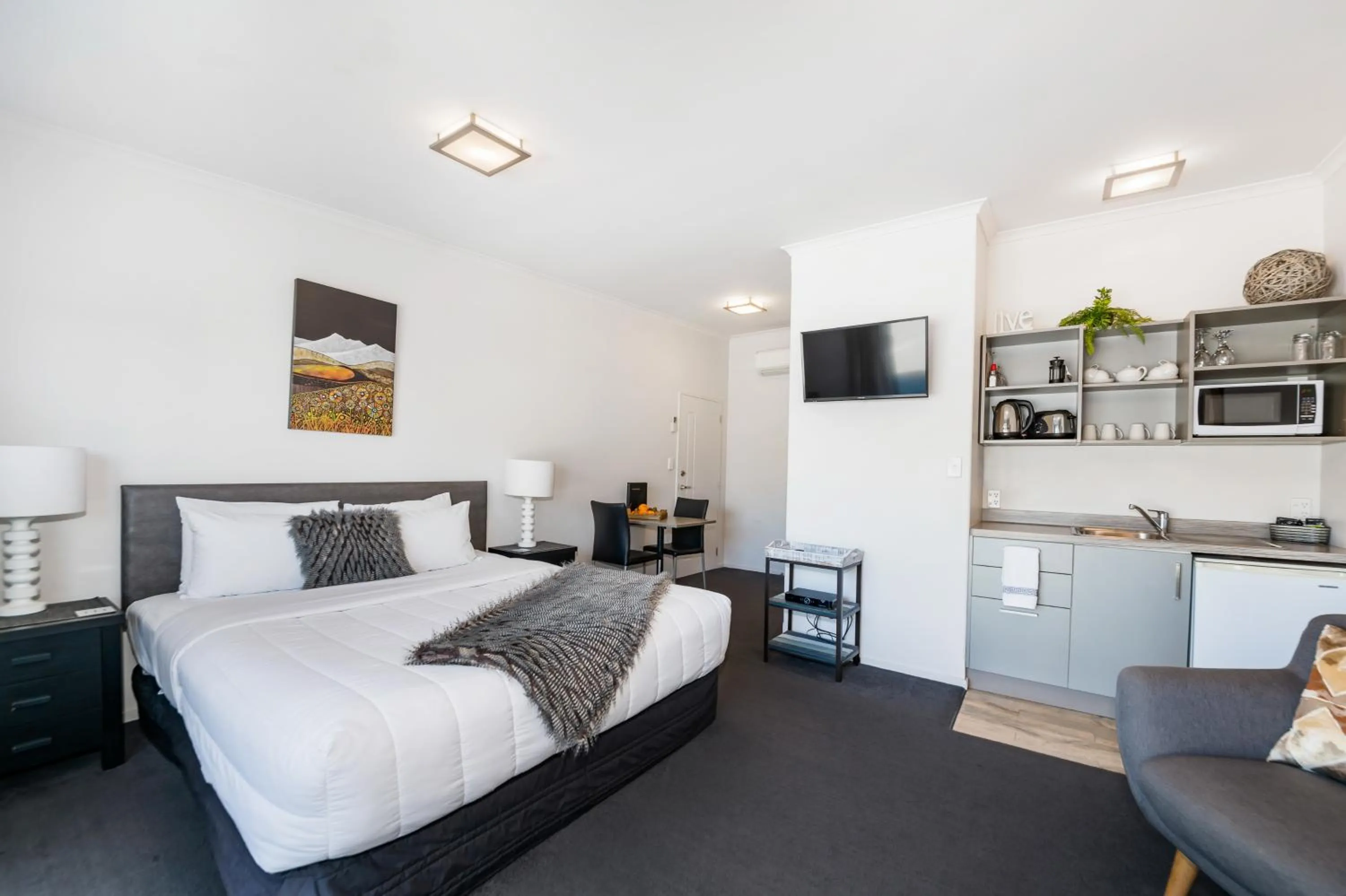 Bedroom, Bed in Two Tree Lodge