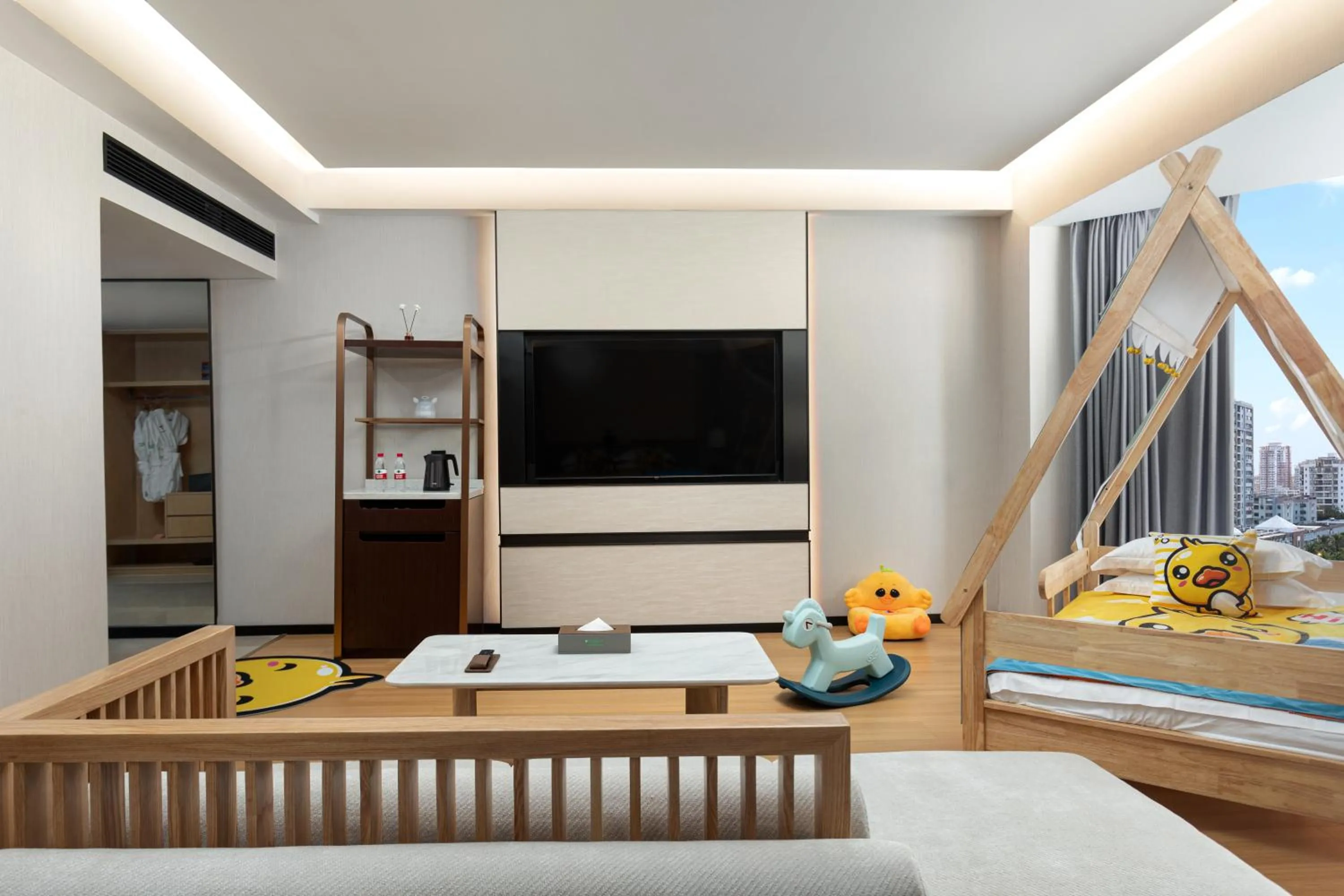 Family in Wyndham Garden Haikou Meilan