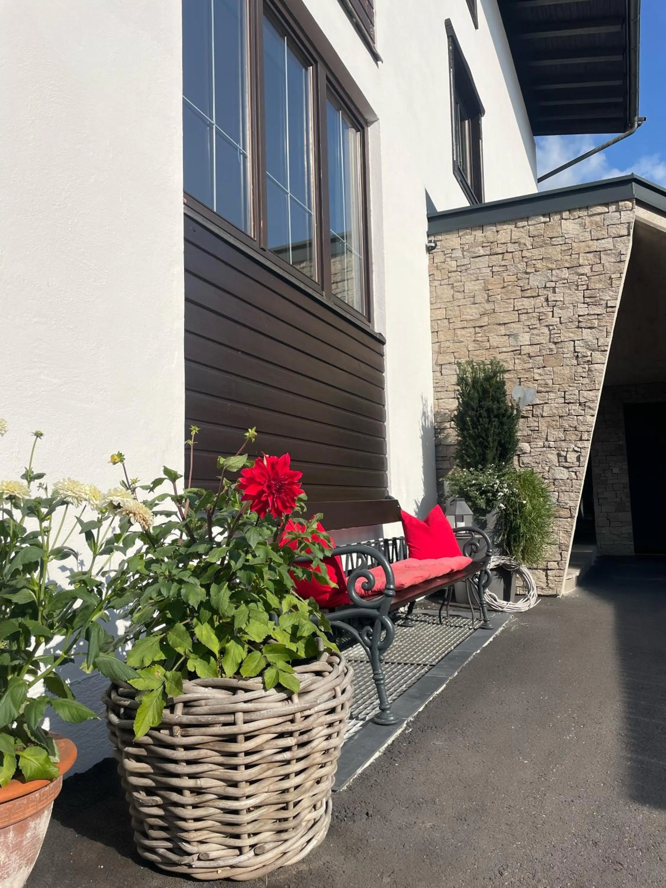 Facade/entrance in Hotel-Garni Austria