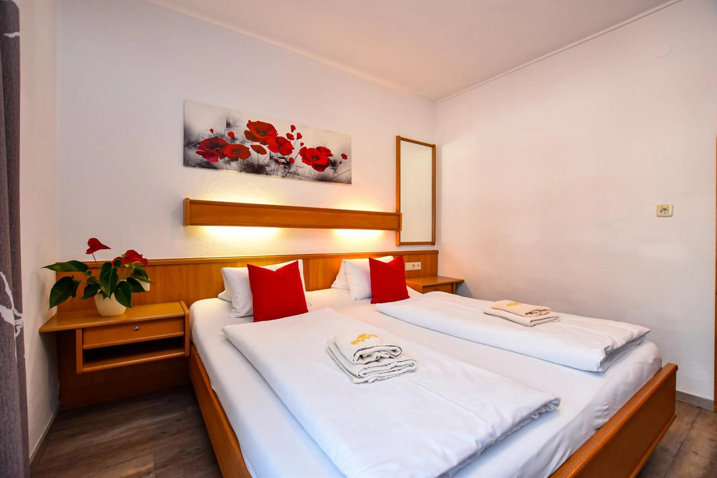 Bed in Hotel-Garni Austria