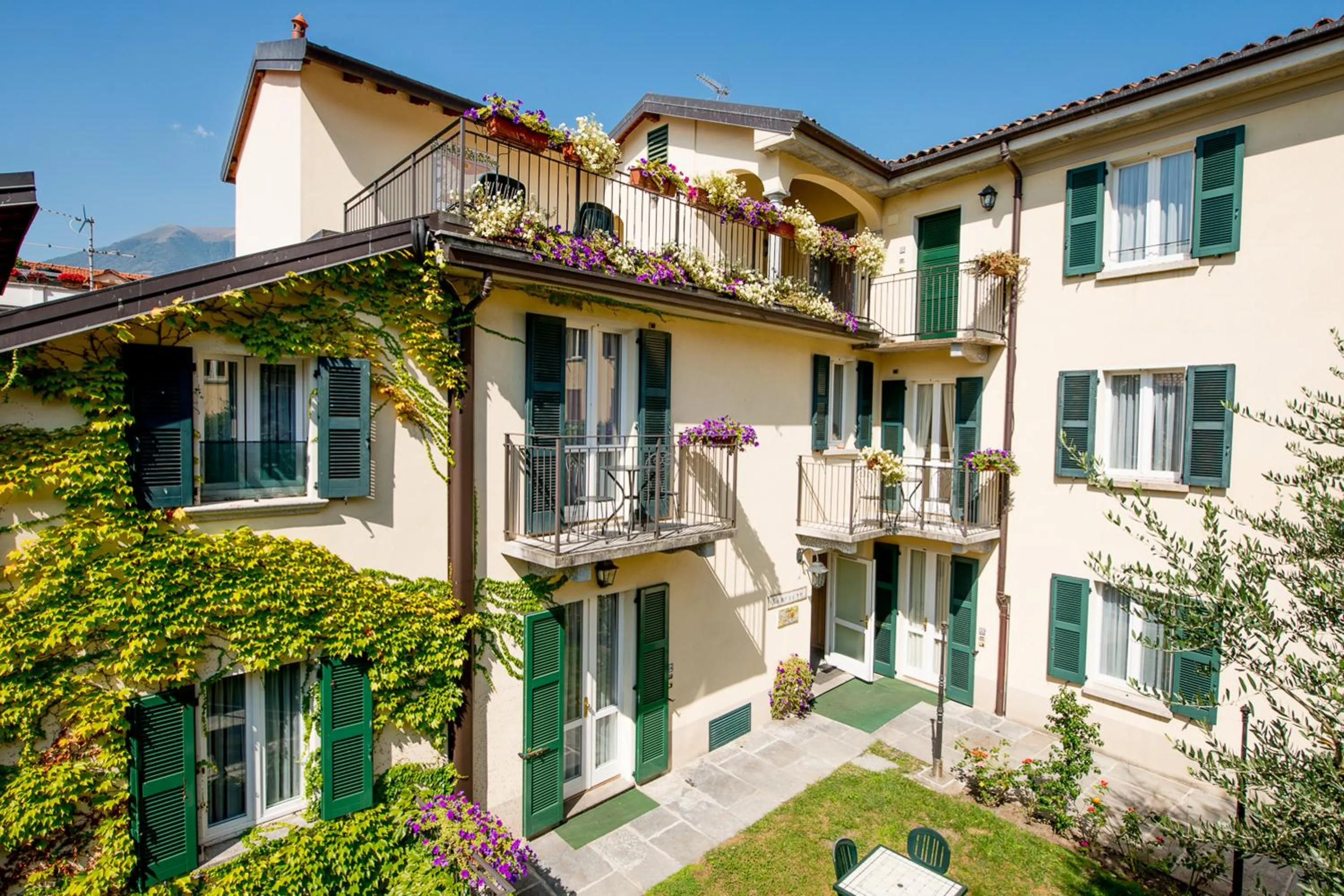 Property building in Residence la Limonera