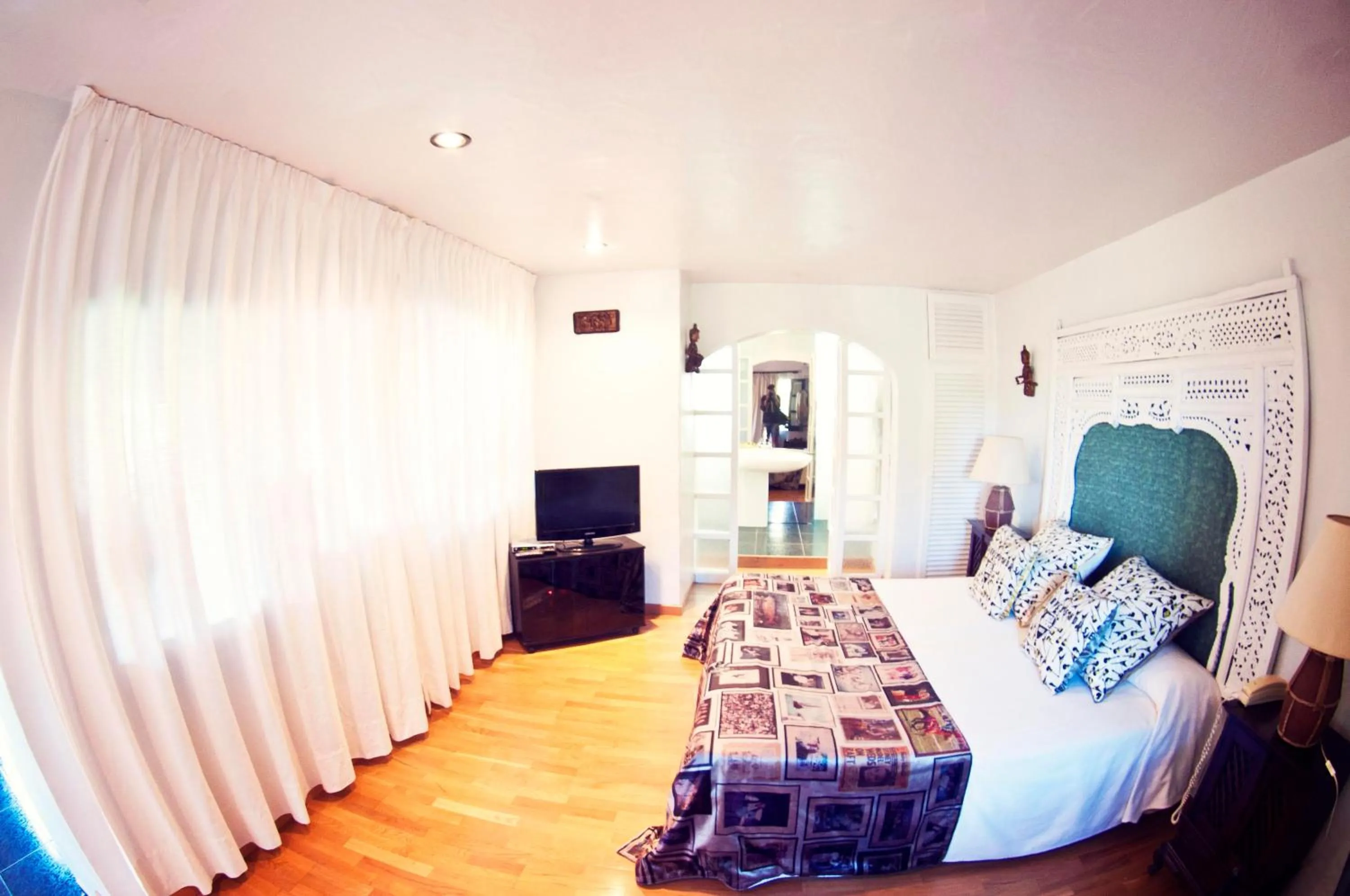 TV and multimedia in Pikes Ibiza