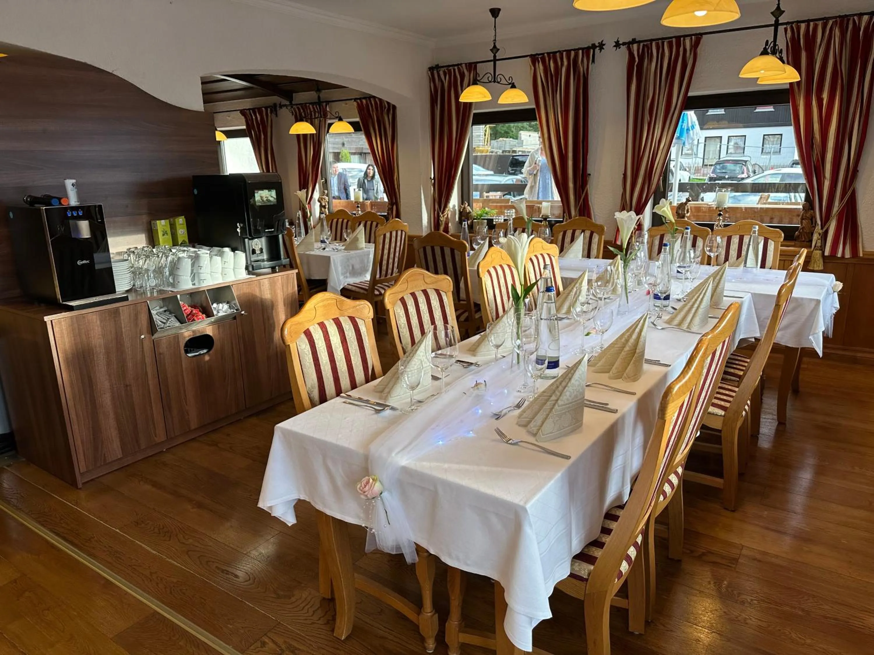 Restaurant/places to eat in Hotel Gundl Alm