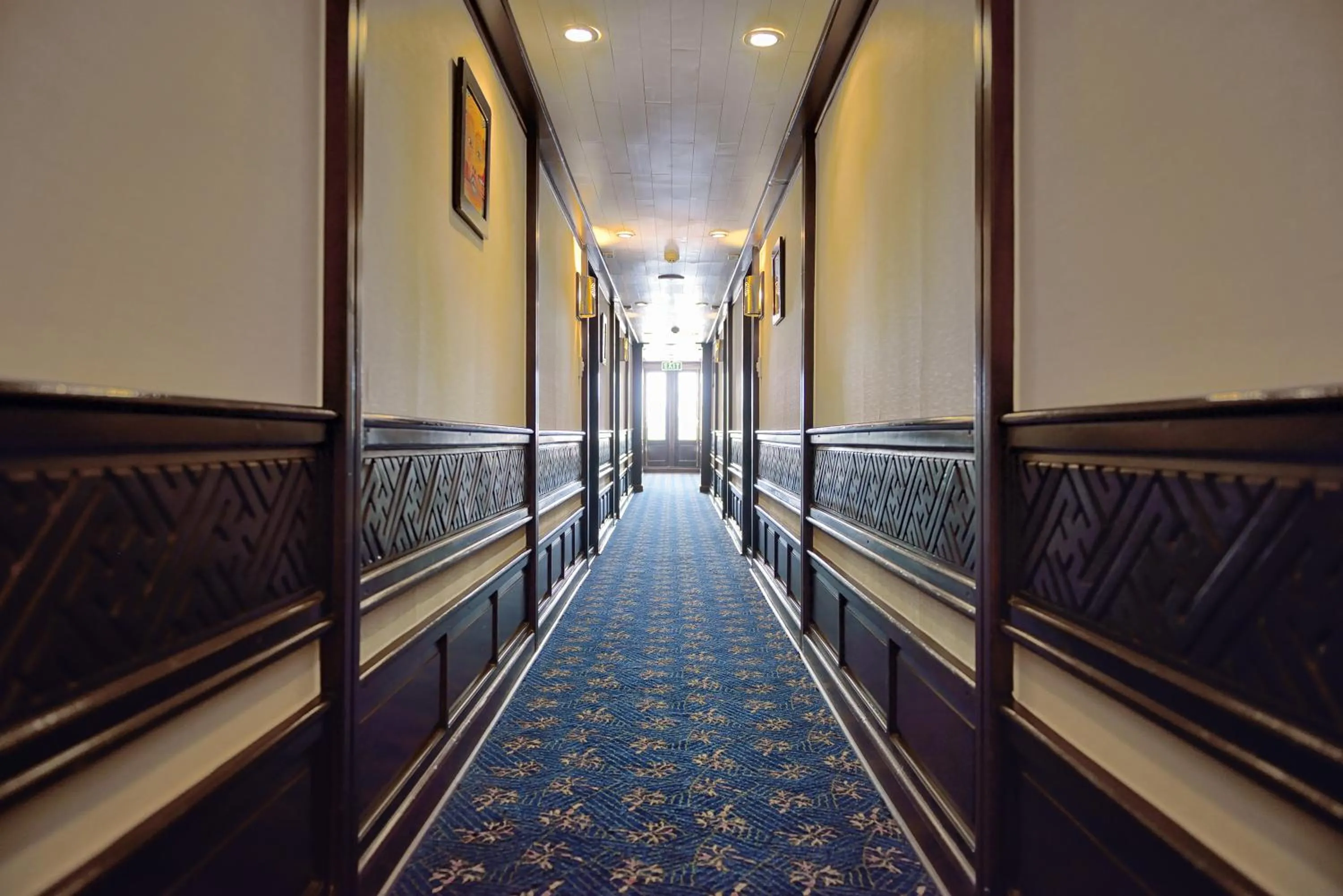 Banquet/Function facilities in Paradise Sails Cruise