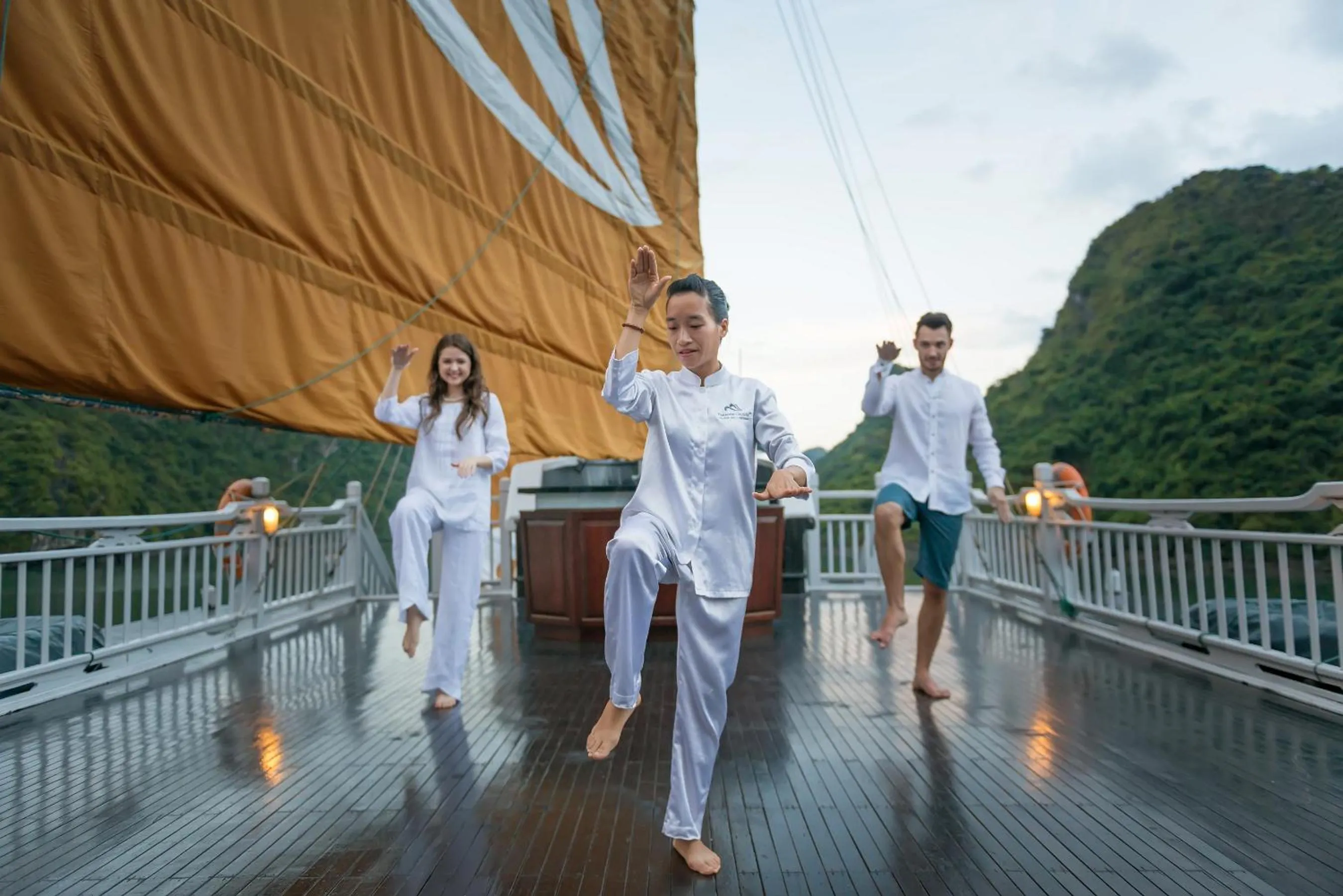 Activities in Paradise Sails Cruise
