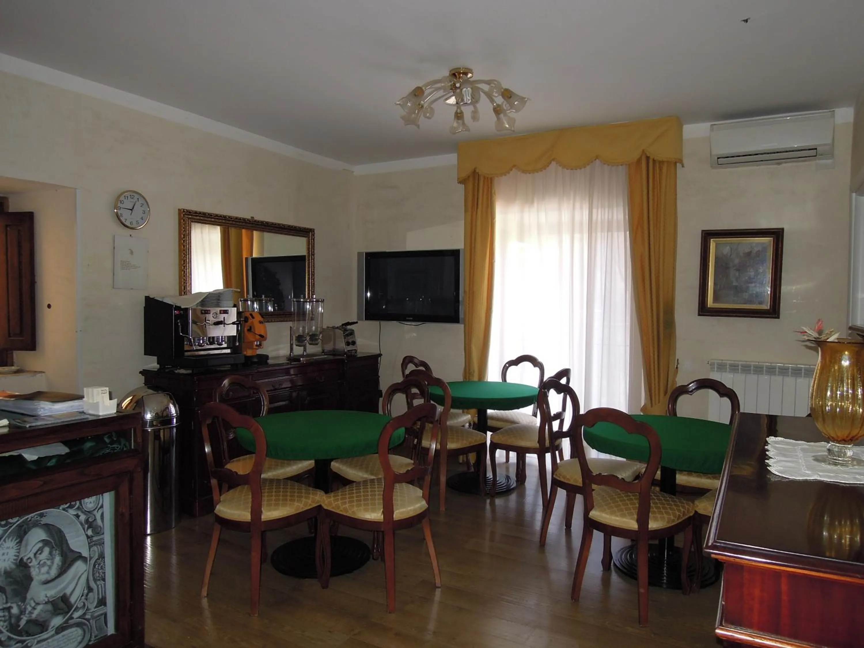 Lobby or reception in Sant'Agostino Guest Rooms