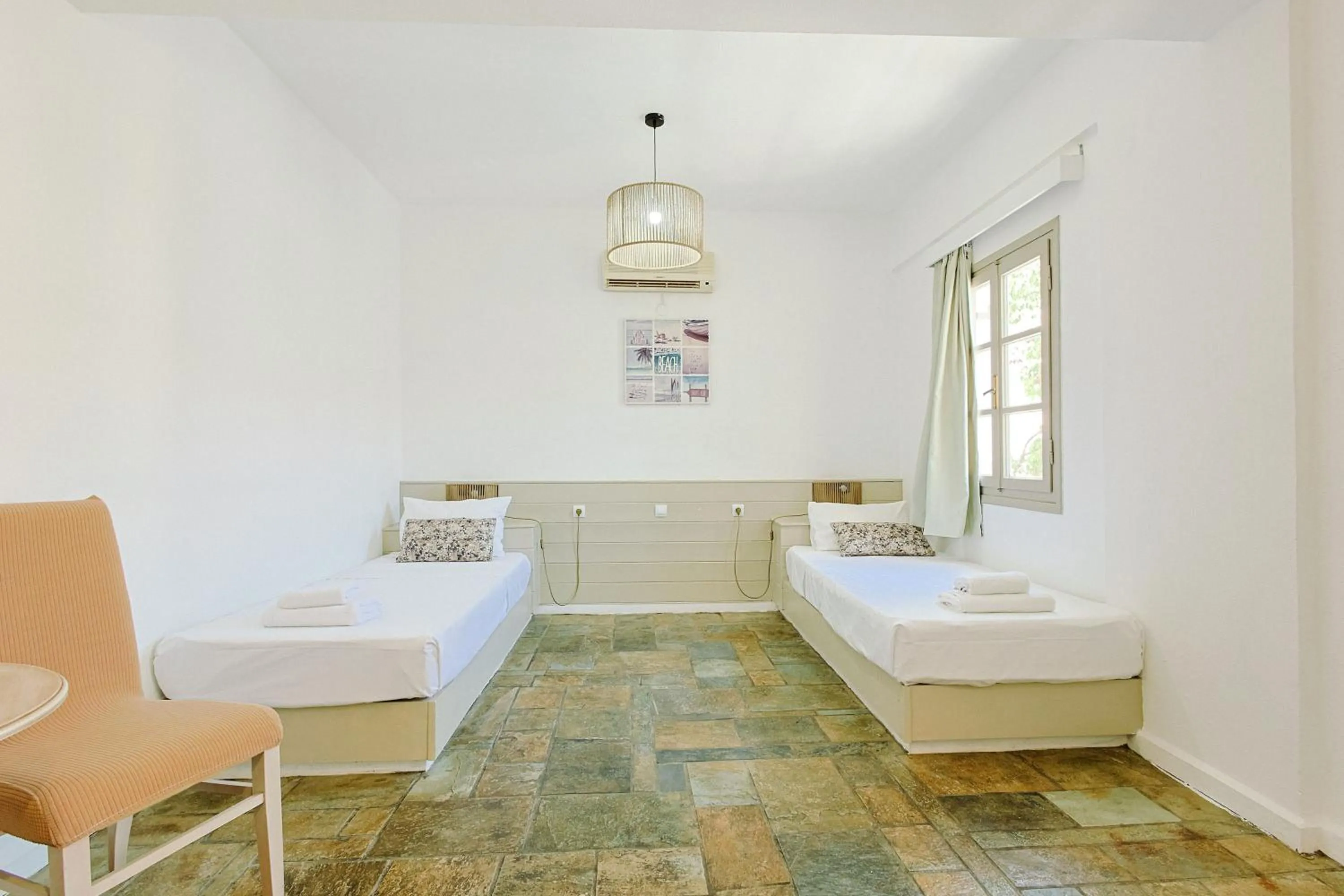 Photo of the whole room, Bed in Elmi Beach Hotel & Suites