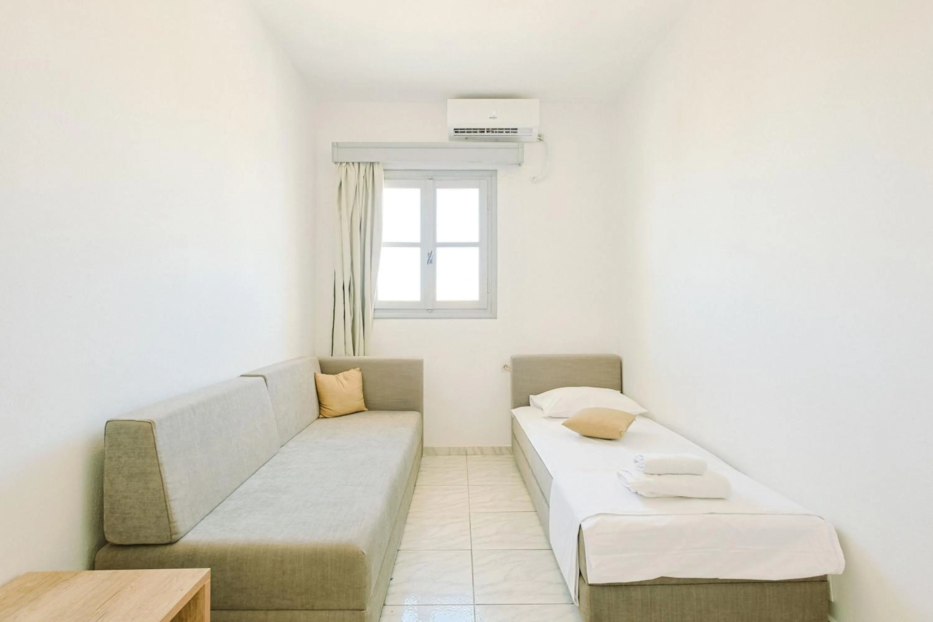 Photo of the whole room, Bed in Elmi Beach Hotel & Suites